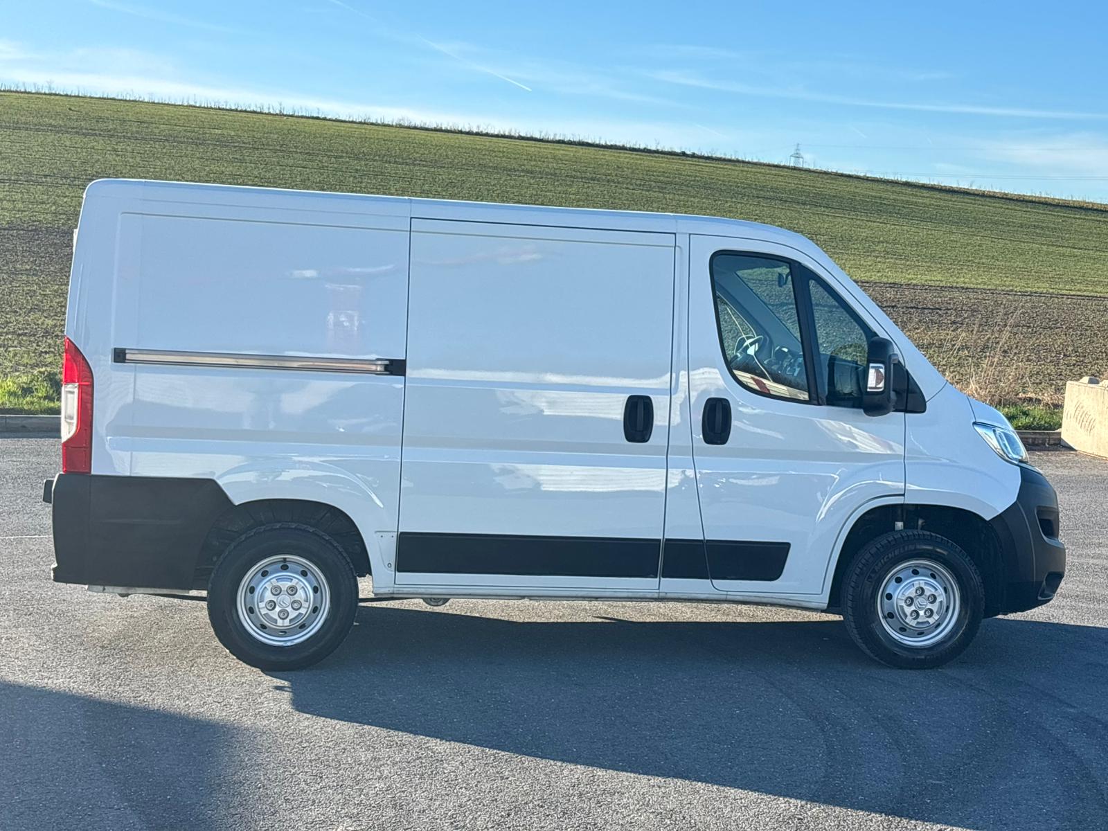 CITROEN Jumper 30 2.0 BlueHDi 110 Attraction L1H1-image-9