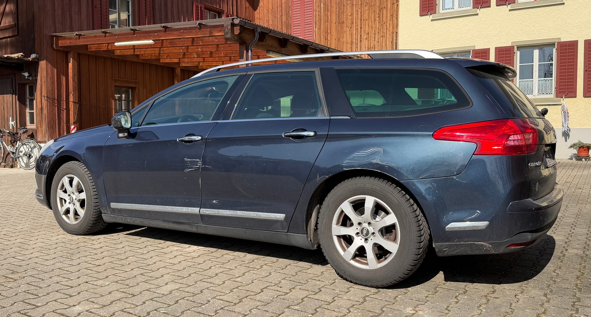 CITROEN C5 Tourer 1.6 Turbo Dynamique Automatic-image-3