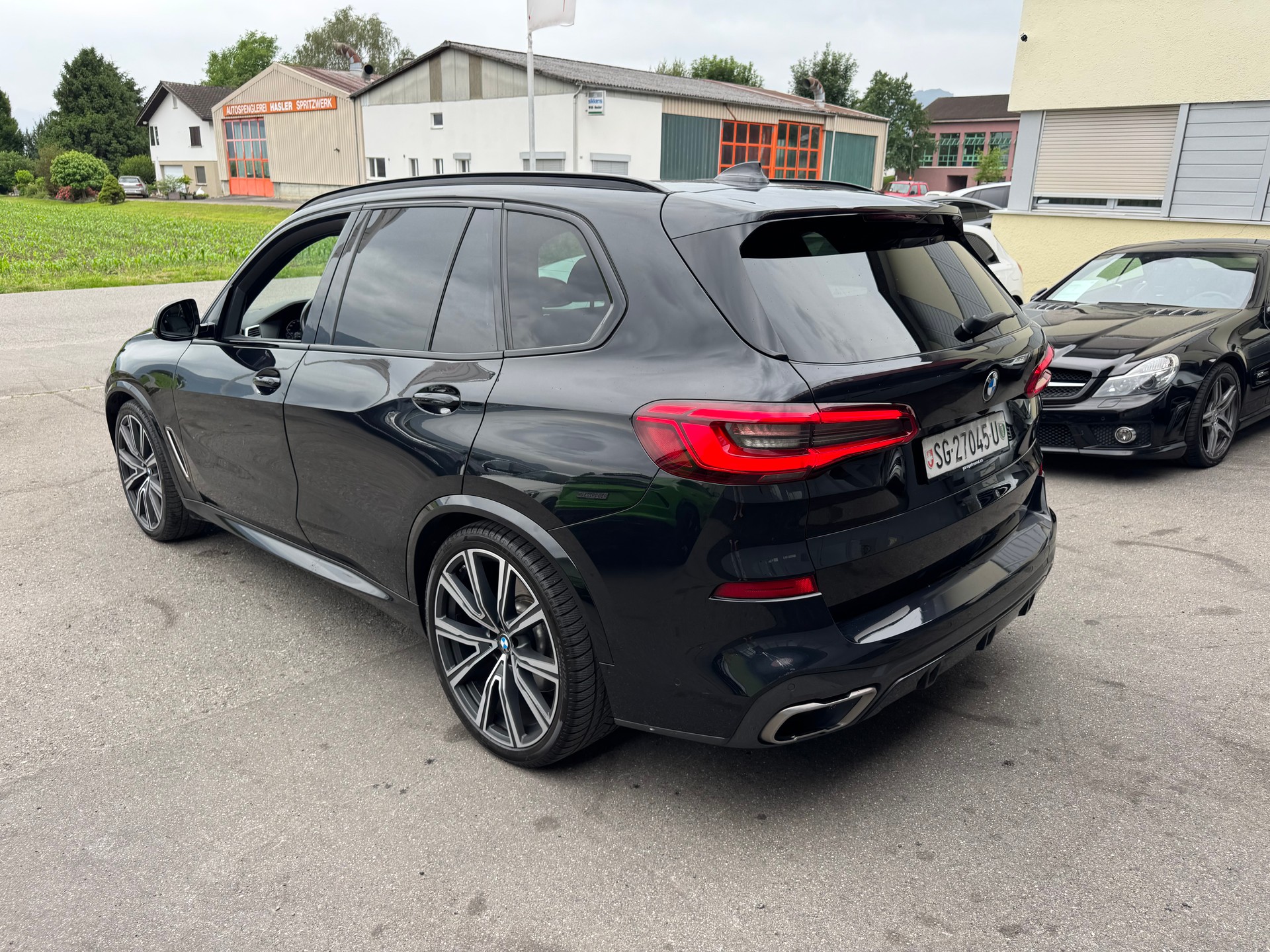 BMW X5 xDrive M50d Steptronic-image-2