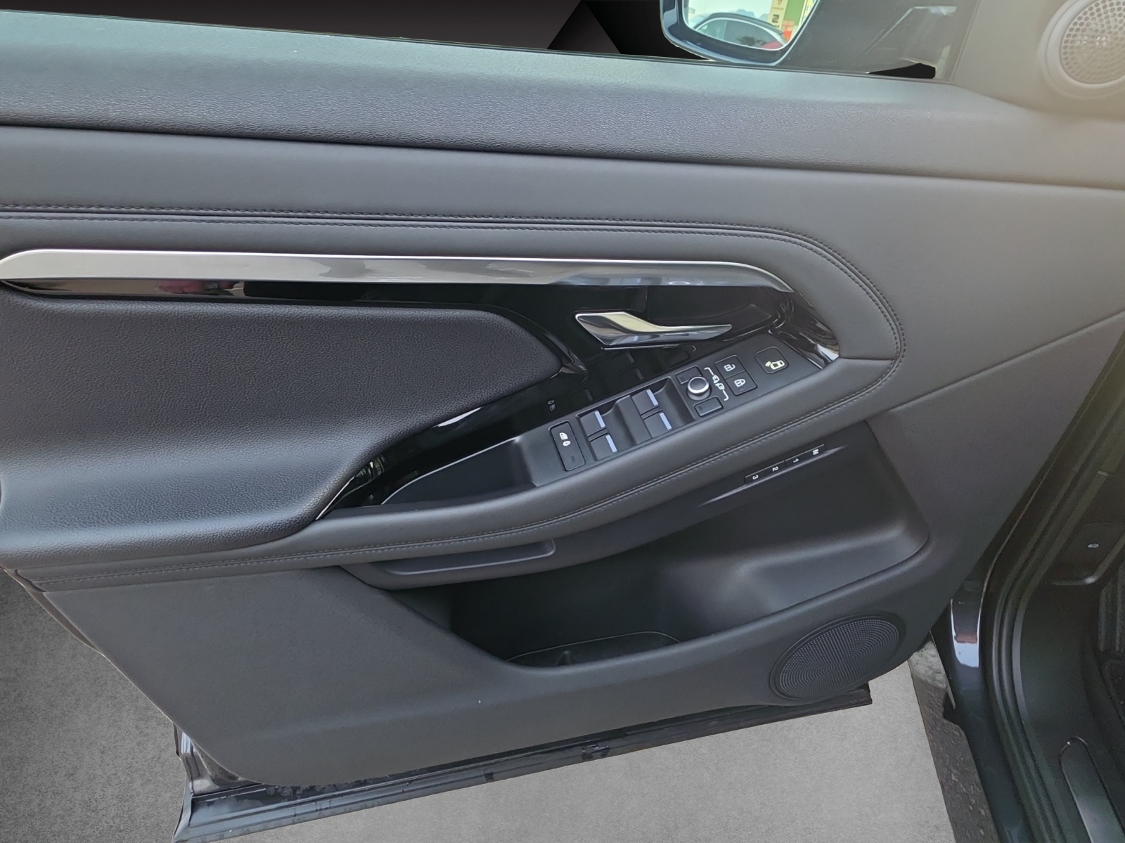 LAND ROVER Range Rover Evoque R-Dynamic D 200 MHEV HSE AT9-image-14