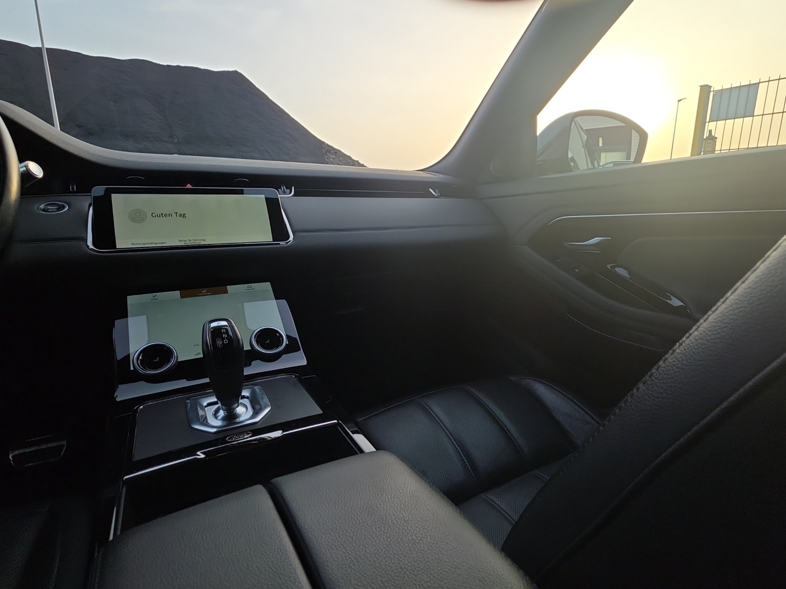 LAND ROVER Range Rover Evoque R-Dynamic D 200 MHEV HSE AT9-image-11