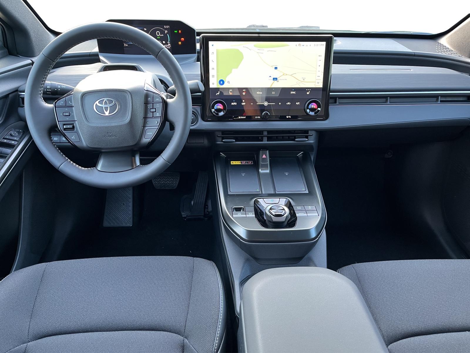 TOYOTA C-HR+ Style AWD-image-4