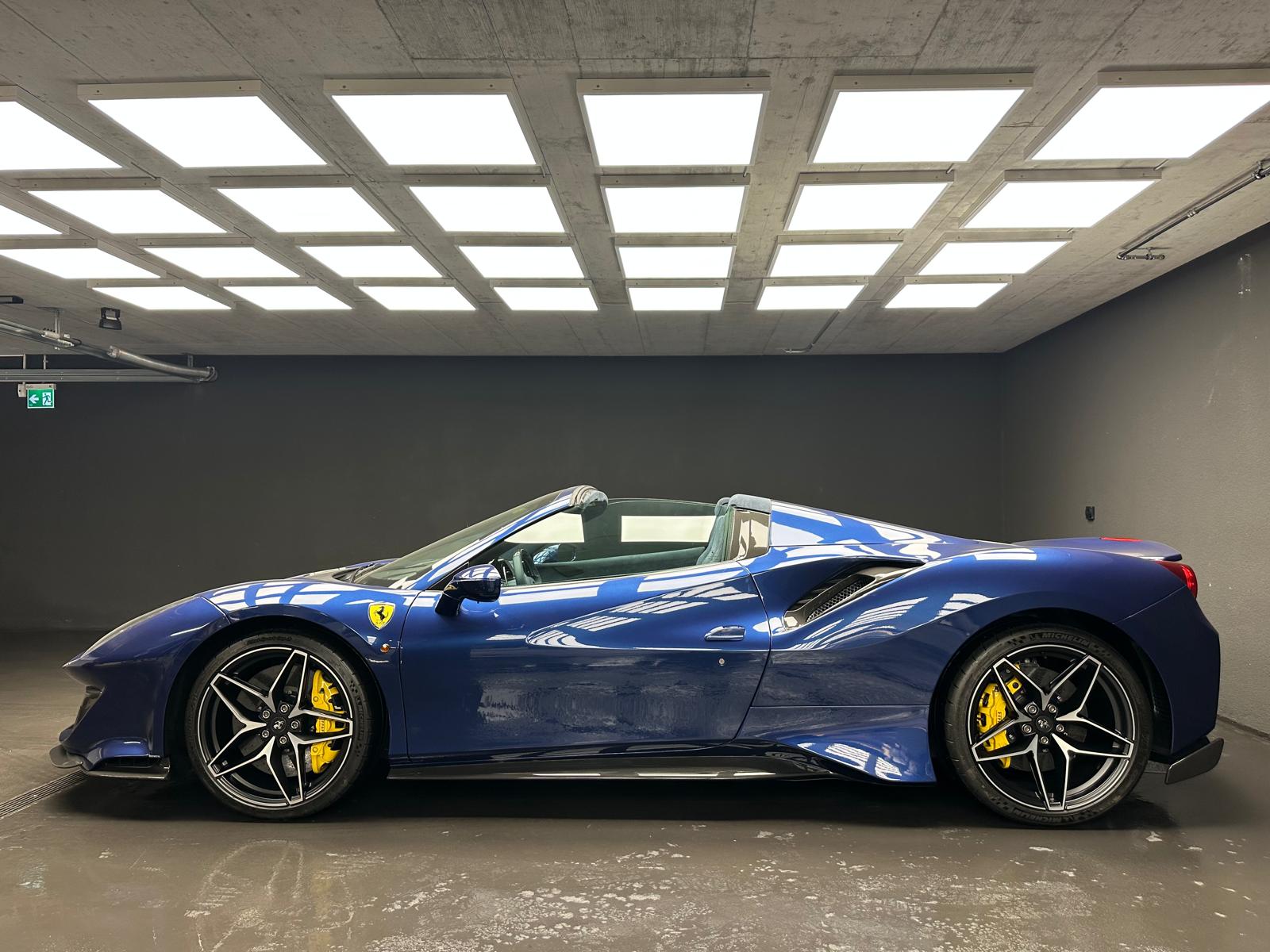 FERRARI 488 Pista Spider 3.9 V8-image-1