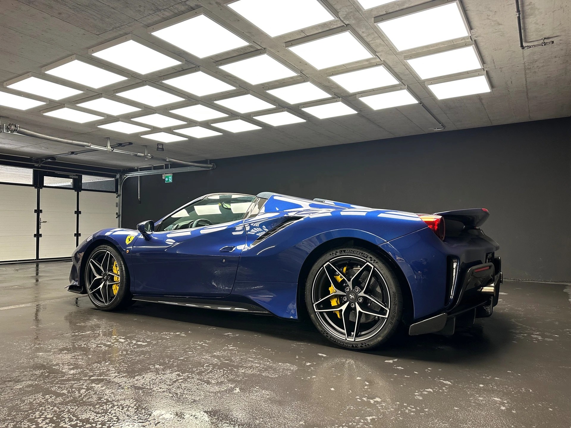 FERRARI 488 Pista Spider 3.9 V8-image-2