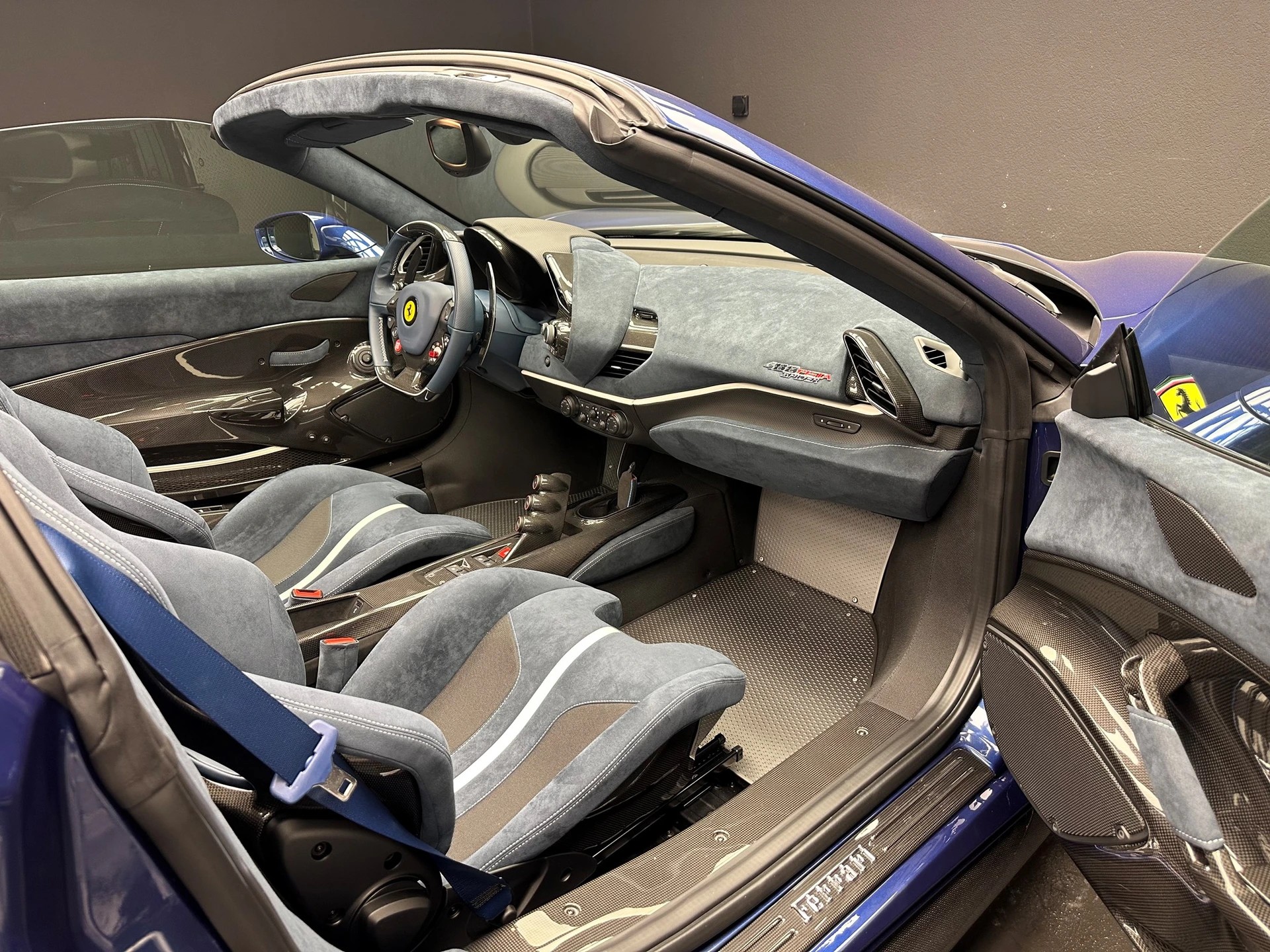 FERRARI 488 Pista Spider 3.9 V8-image-9