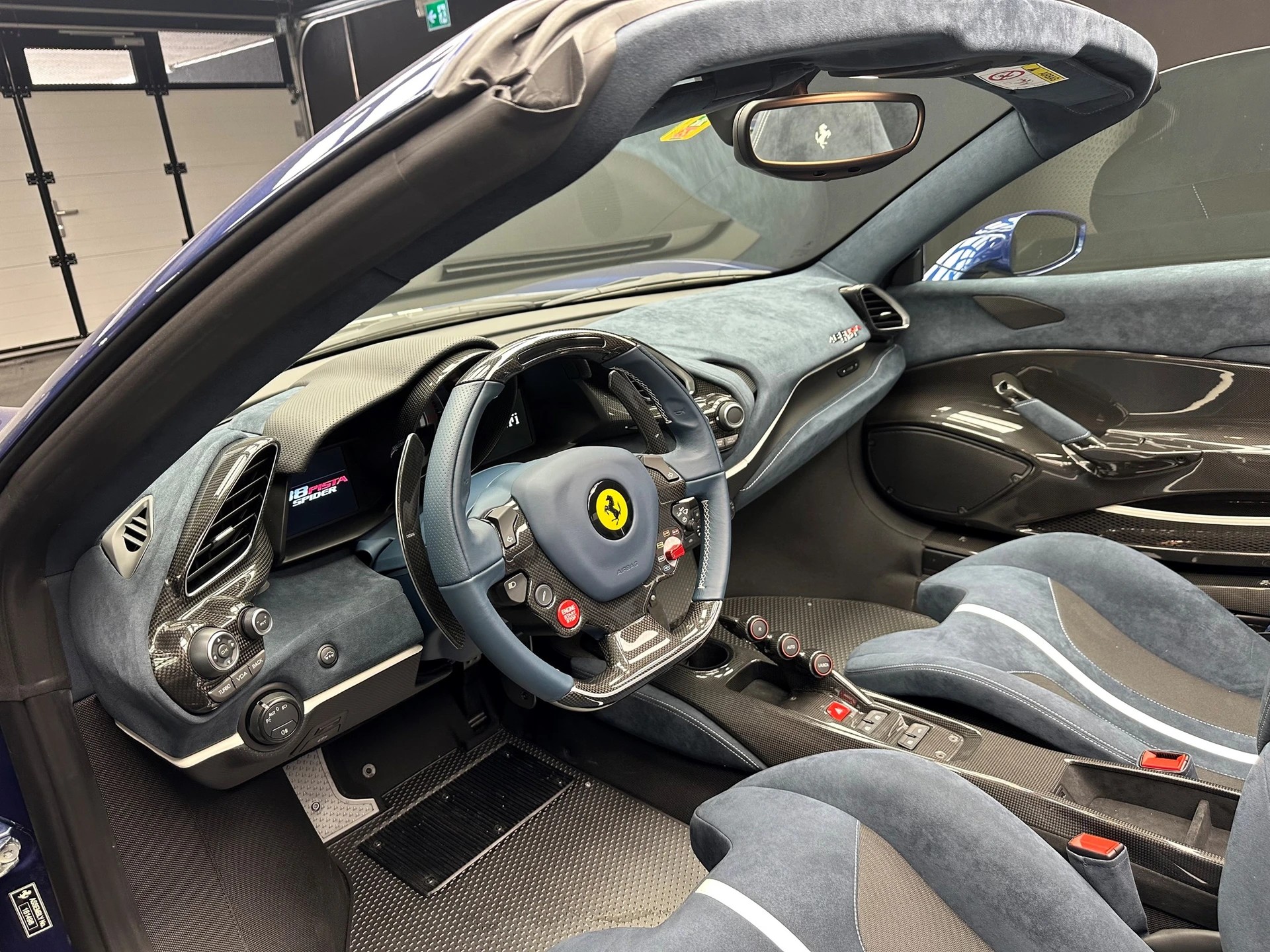 FERRARI 488 Pista Spider 3.9 V8-image-8