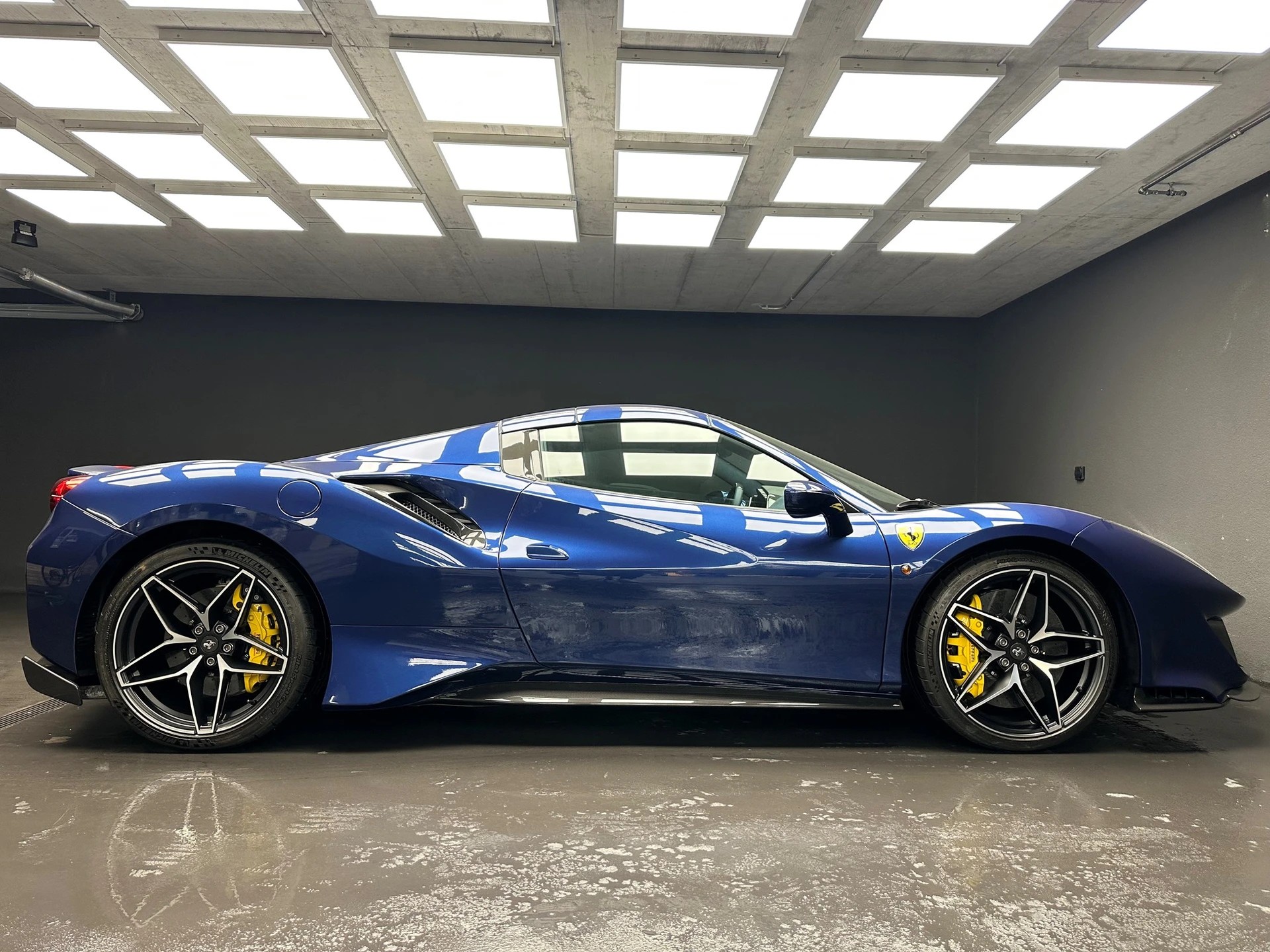 FERRARI 488 Pista Spider 3.9 V8-image-6