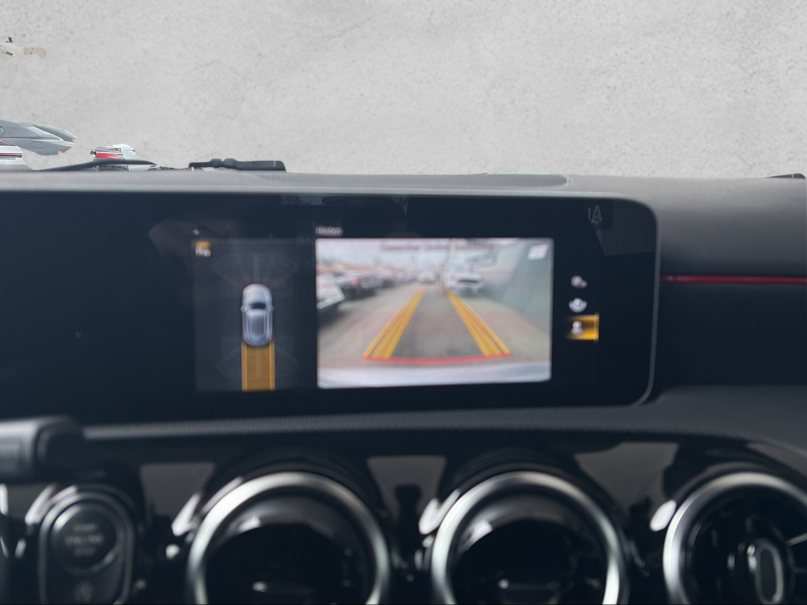 MERCEDES-BENZ A 200 AMG Line 7G-DCT-image-7