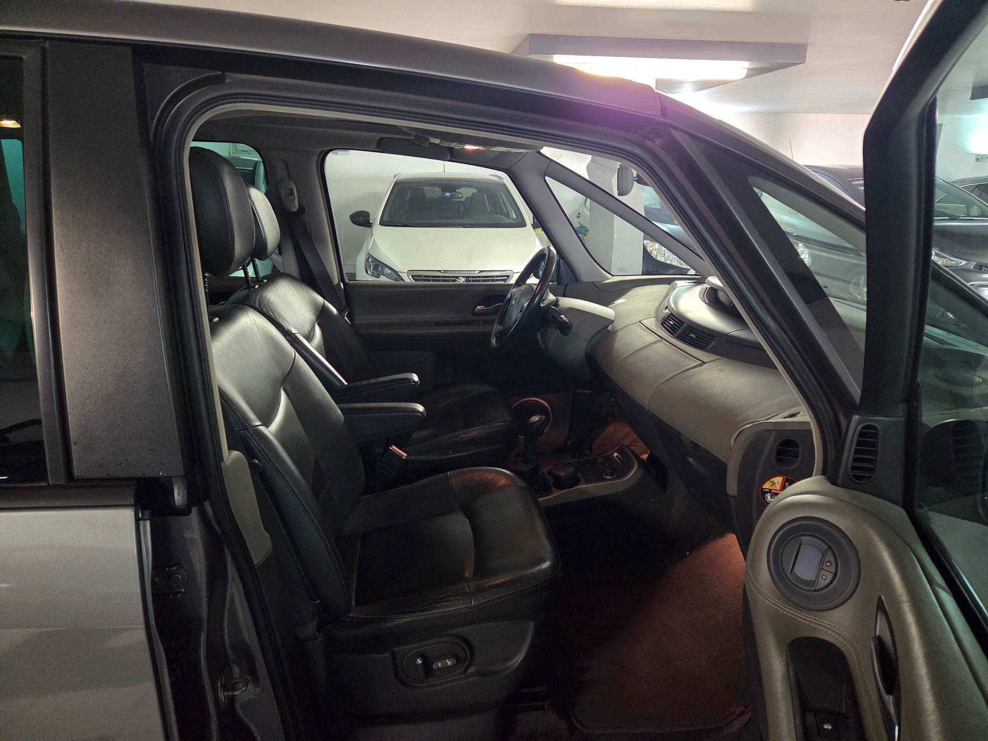 RENAULT Espace 3.5 V6 Dynamique Automatic-image-12