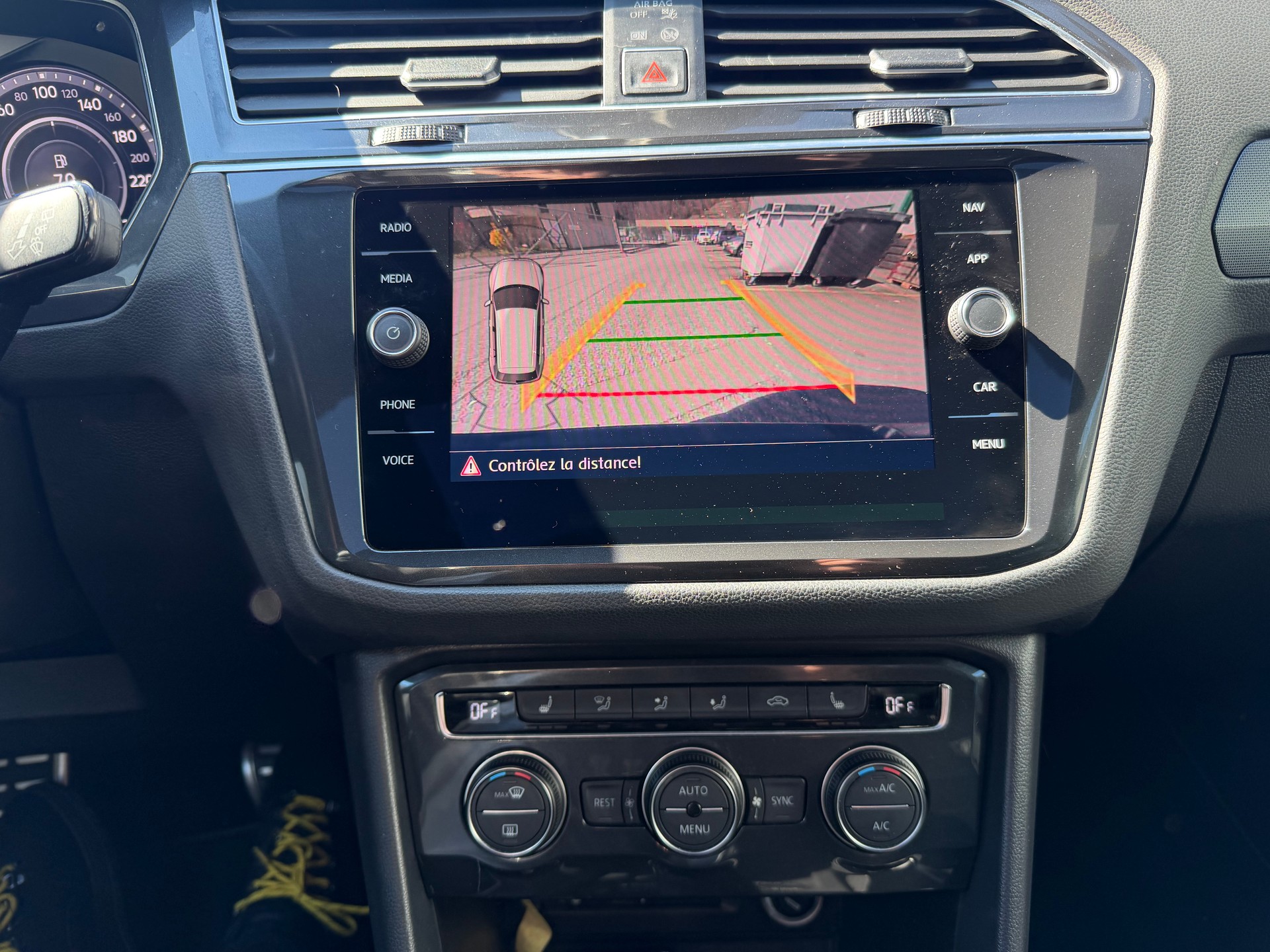 VW Tiguan 2.0 TDI SCR Highline 4Motion DSG-image-13
