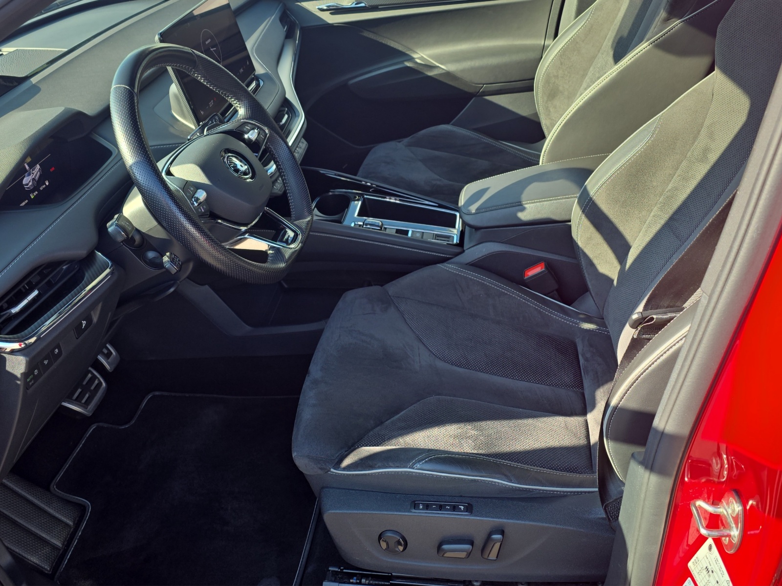 SKODA Enyaq iV 80x SportLine-showroom-element-3