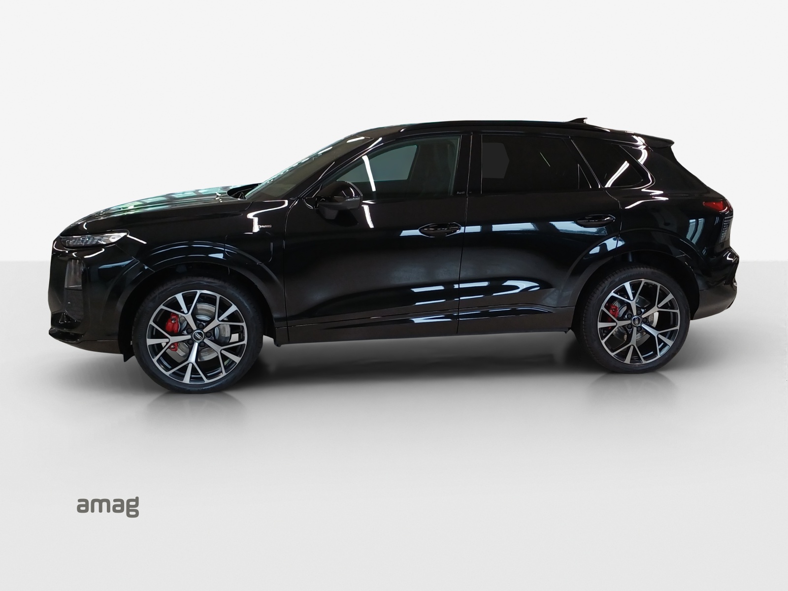 AUDI Q3 SUV e-hybrid 200 kW S tronig-image-1