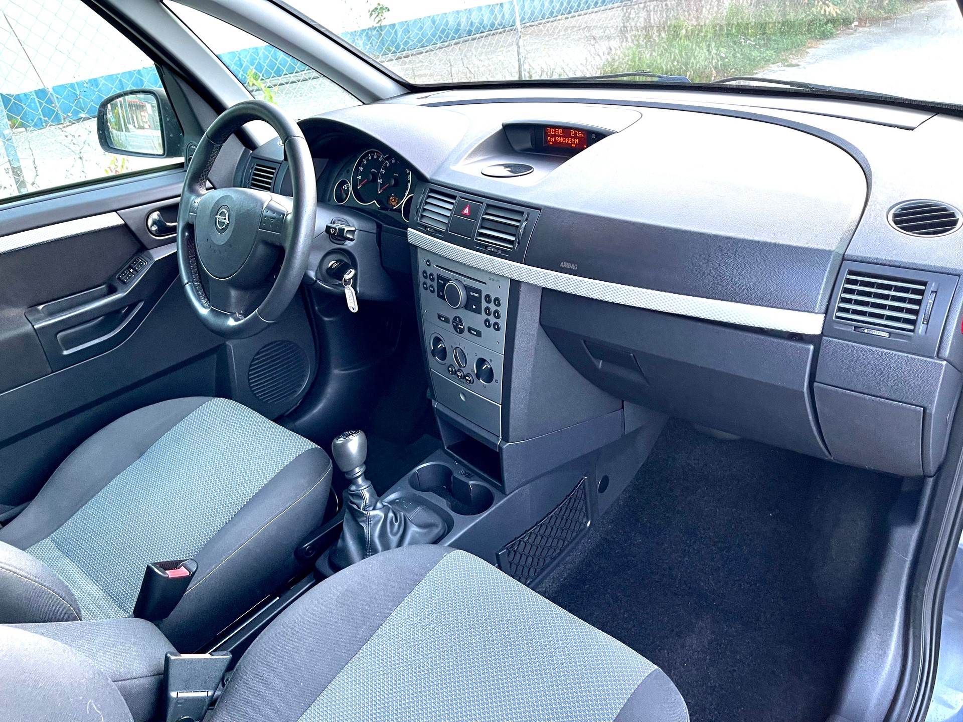 OPEL Meriva 1.7 CDTi Cosmo-image-9