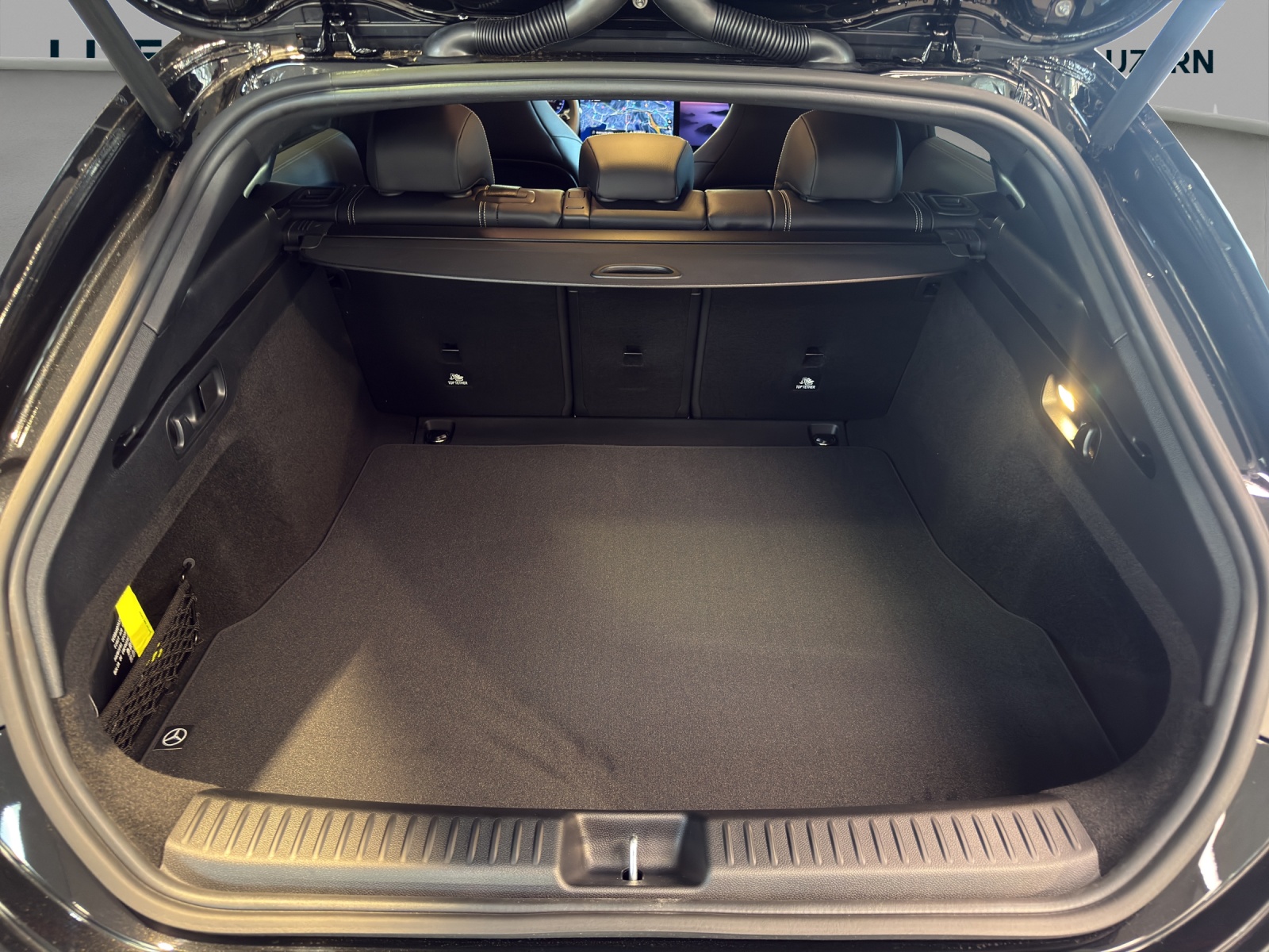 MERCEDES-BENZ CLA Shooting Brake 350 4Matic 85 kWh EQ-image-14