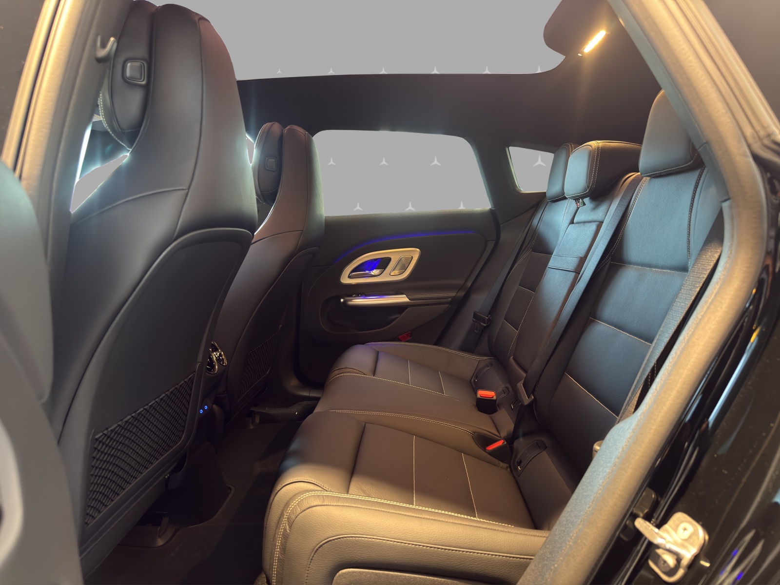MERCEDES-BENZ CLA Shooting Brake 350 4Matic 85 kWh EQ-image-13