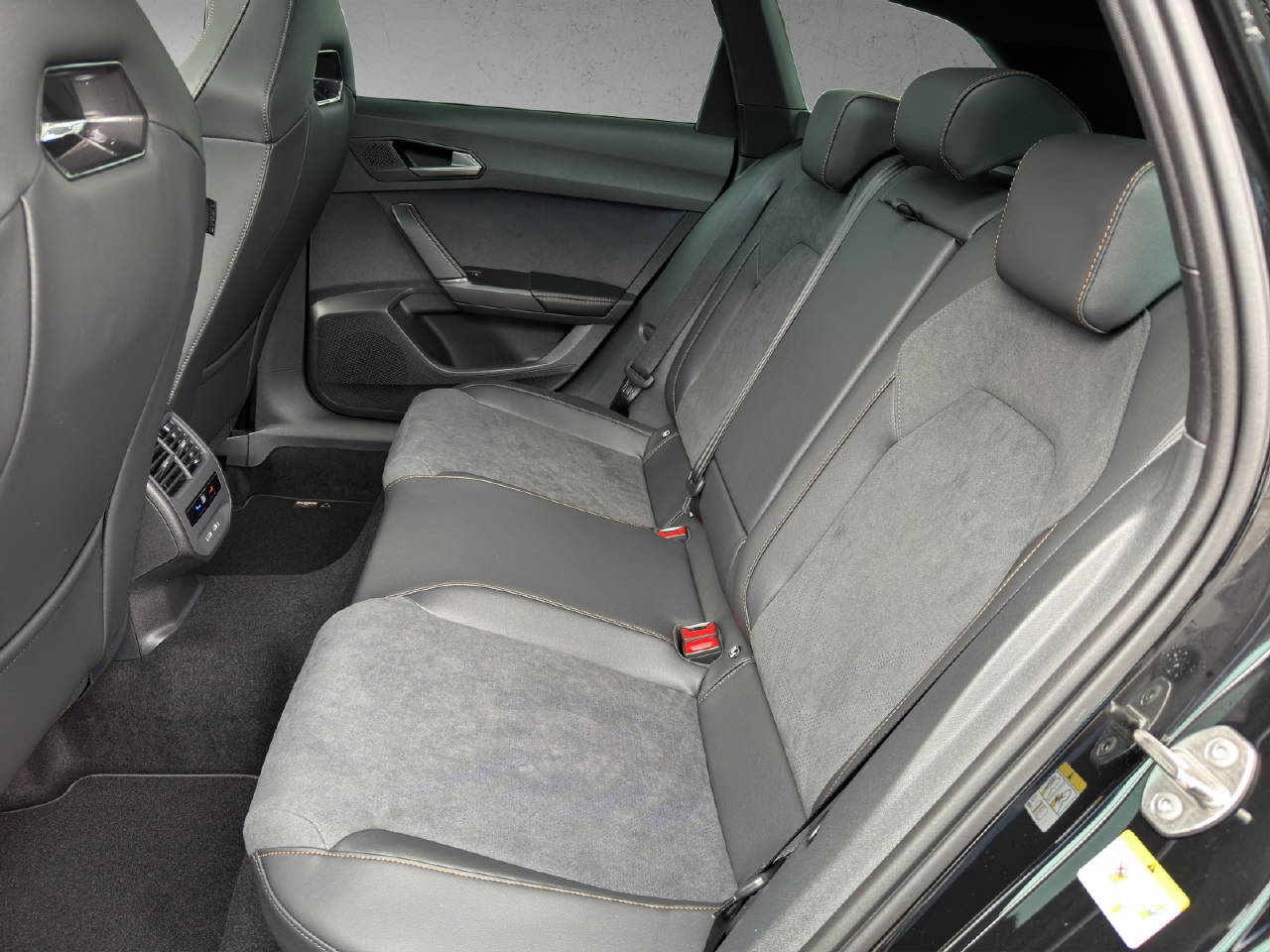 CUPRA Leon ST 2.0 TSI 333 Prime Edition VZ 4Drive DSG-image-13