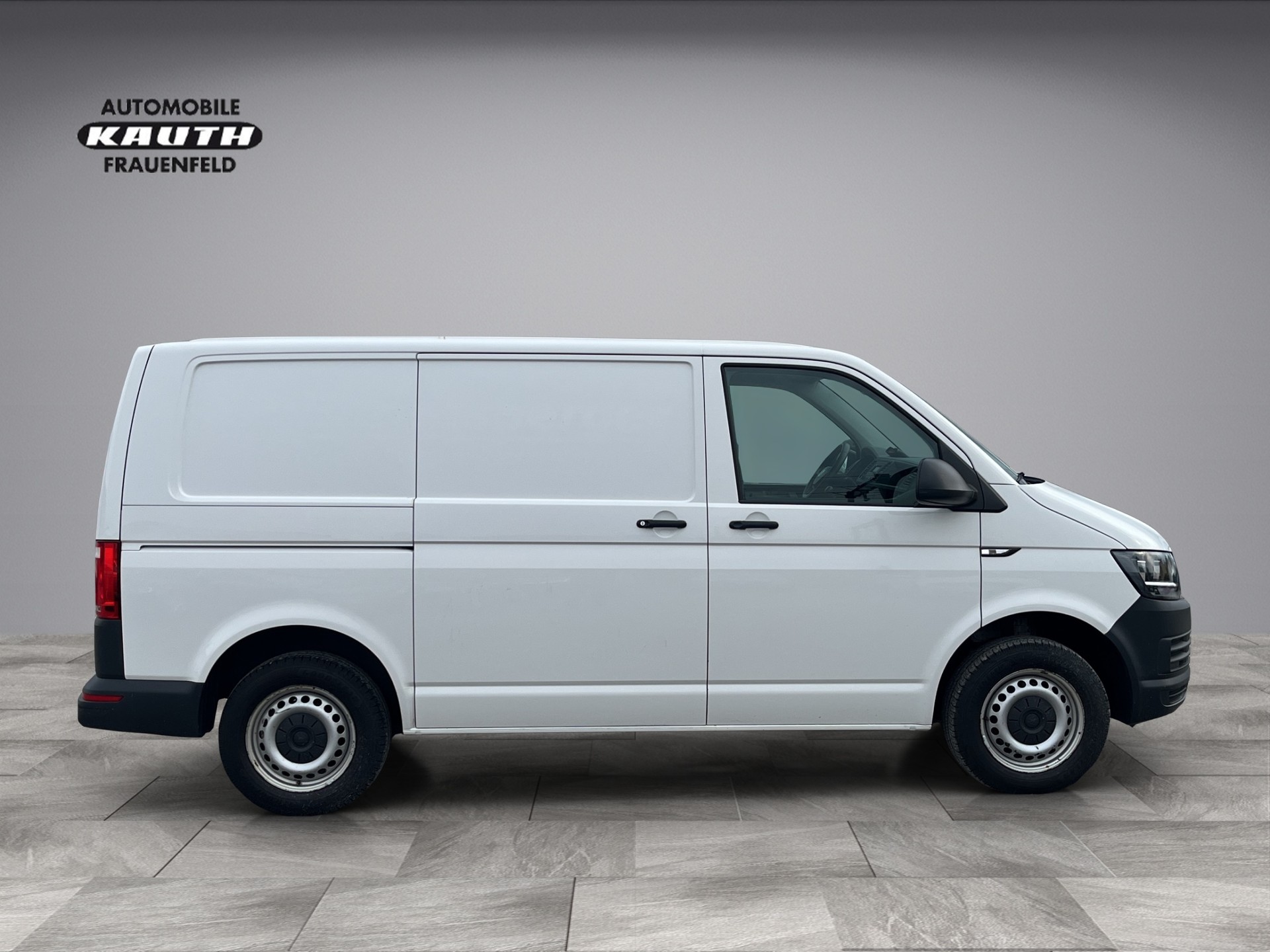 VW T6 2.0 TDI Entry-image-6