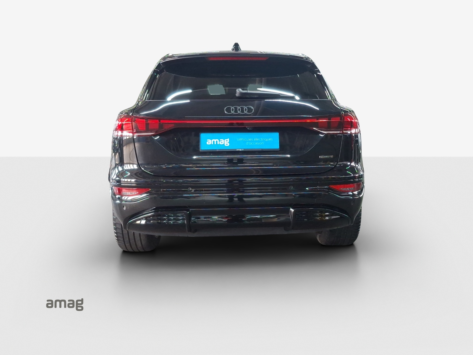 AUDI Q6 e-tron quattro-image-4