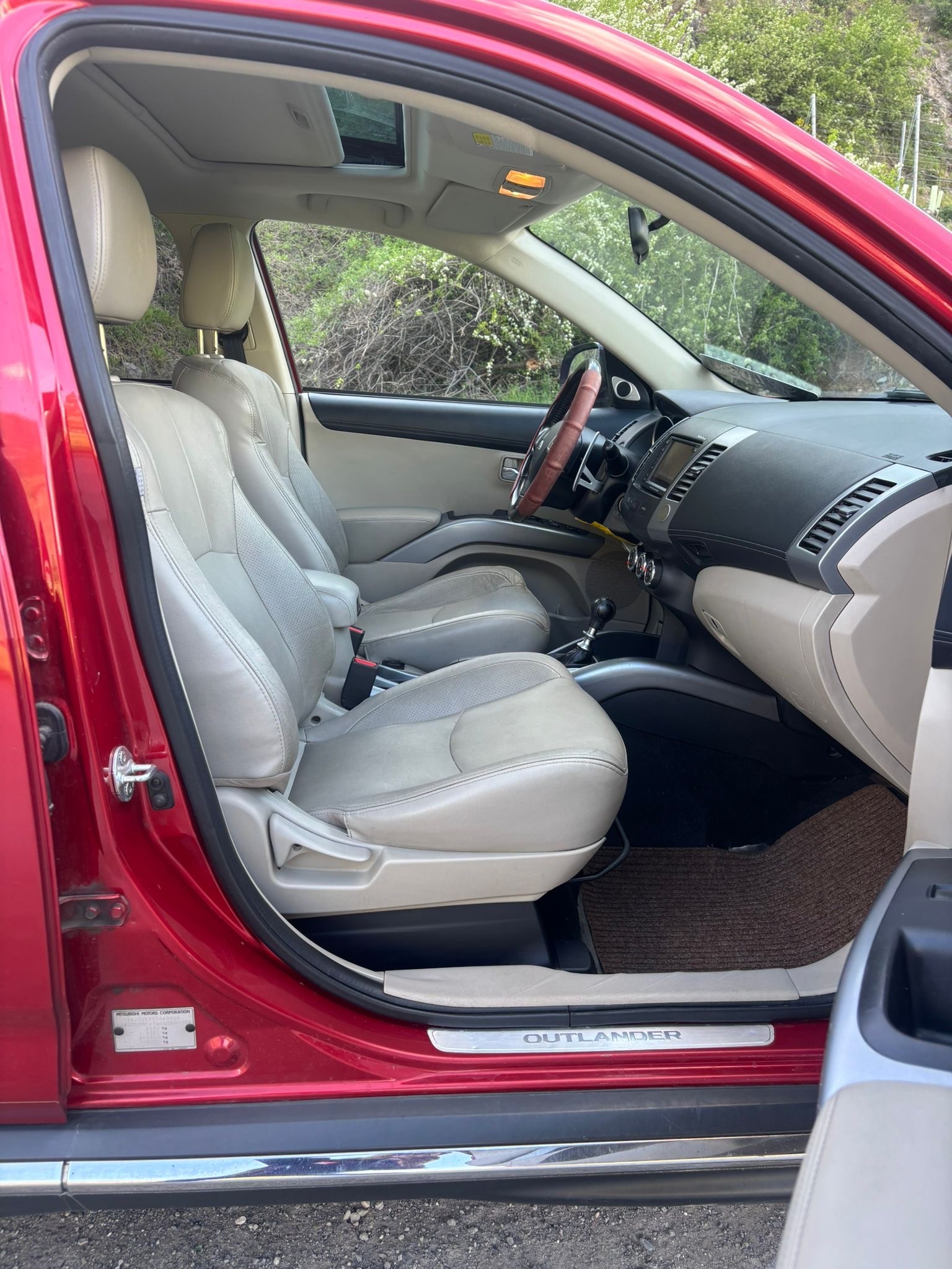MITSUBISHI Outlander 2.2 DID Intense 4WD TC-SST-image-9