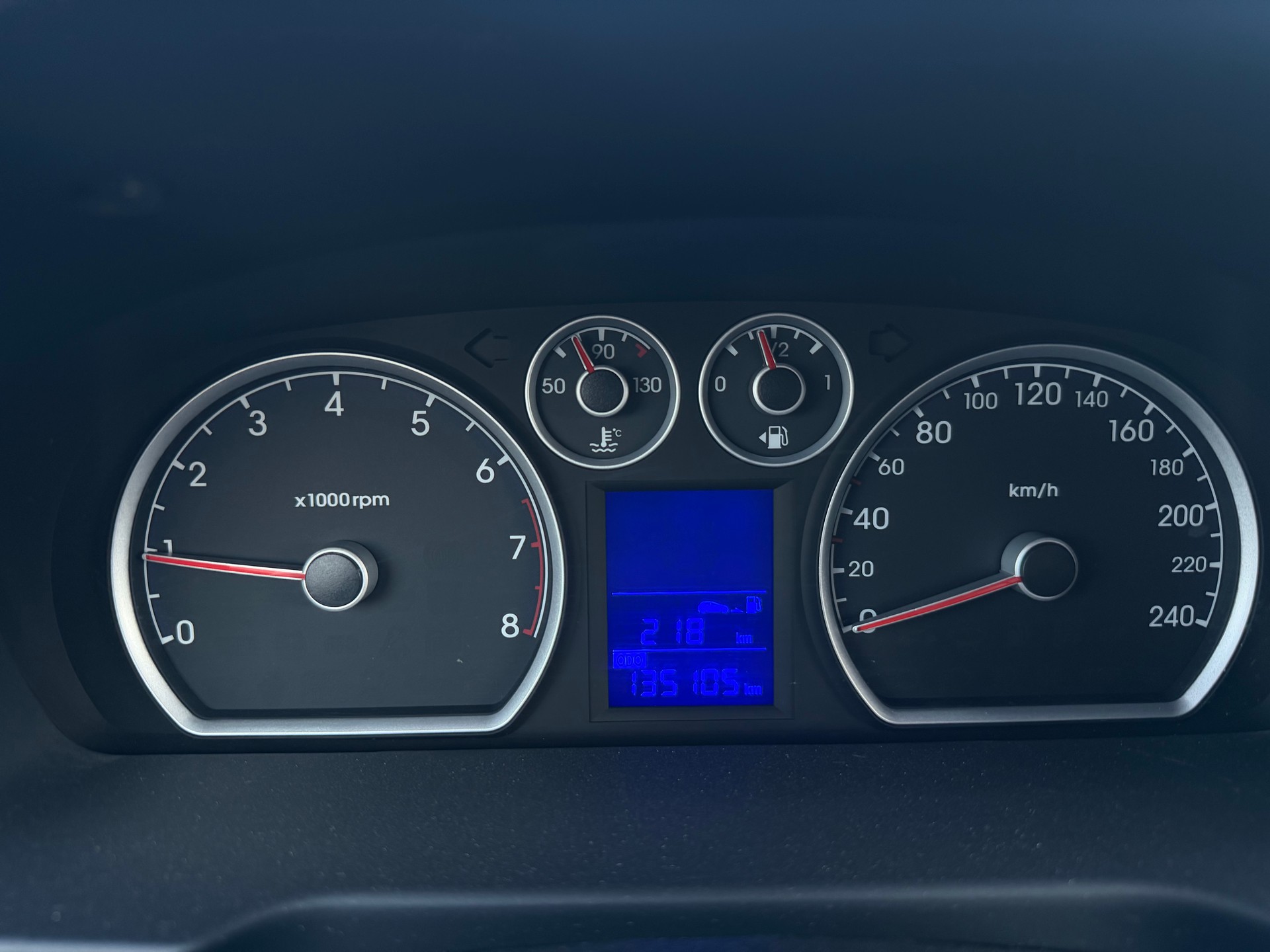 HYUNDAI i30 1.6 Swiss Plus Edition-image-11
