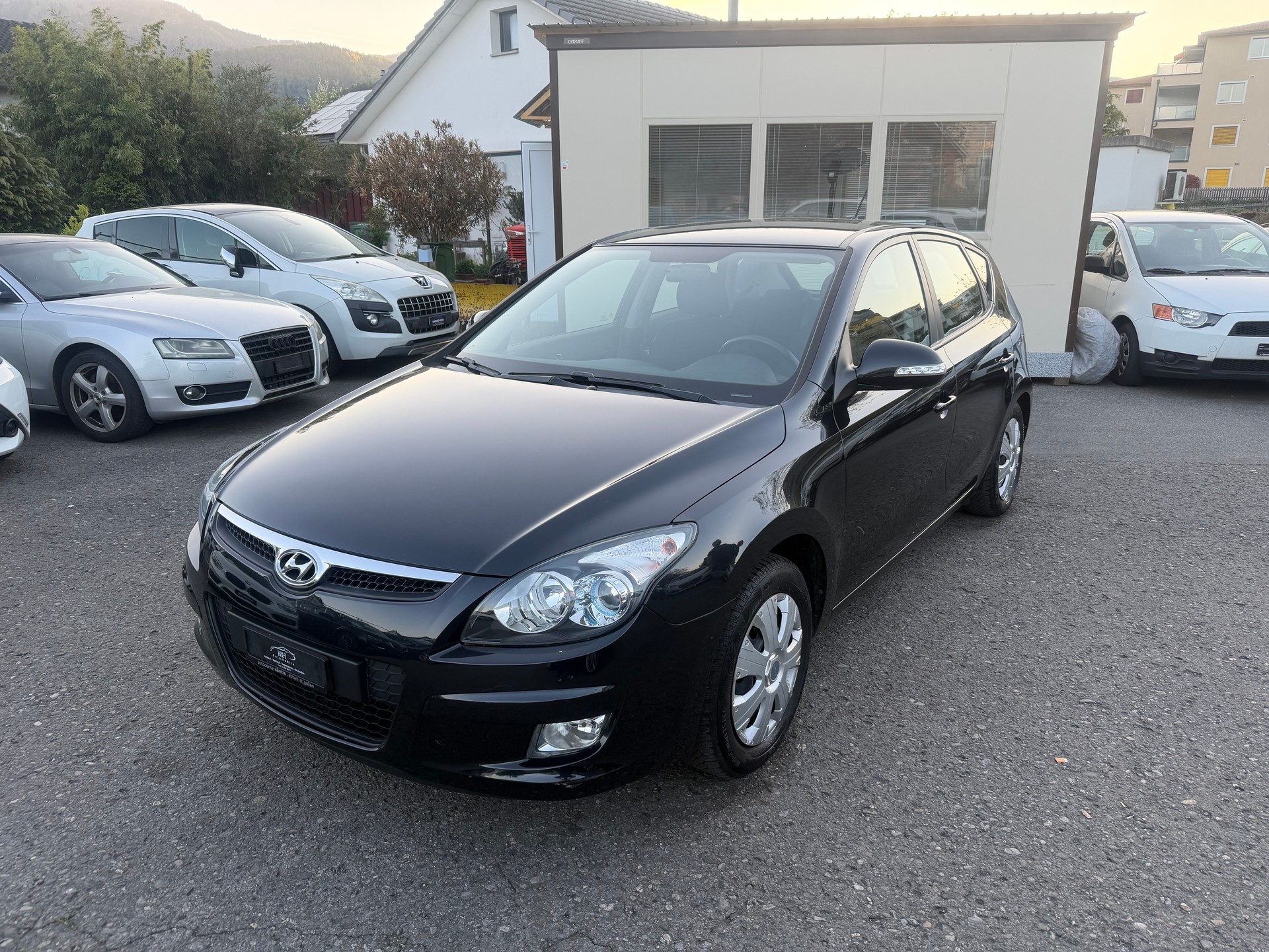HYUNDAI i30 1.6 Swiss Plus Edition-image-7