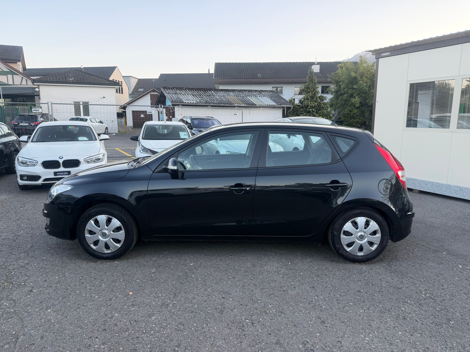 HYUNDAI i30 1.6 Swiss Plus Edition-image-6