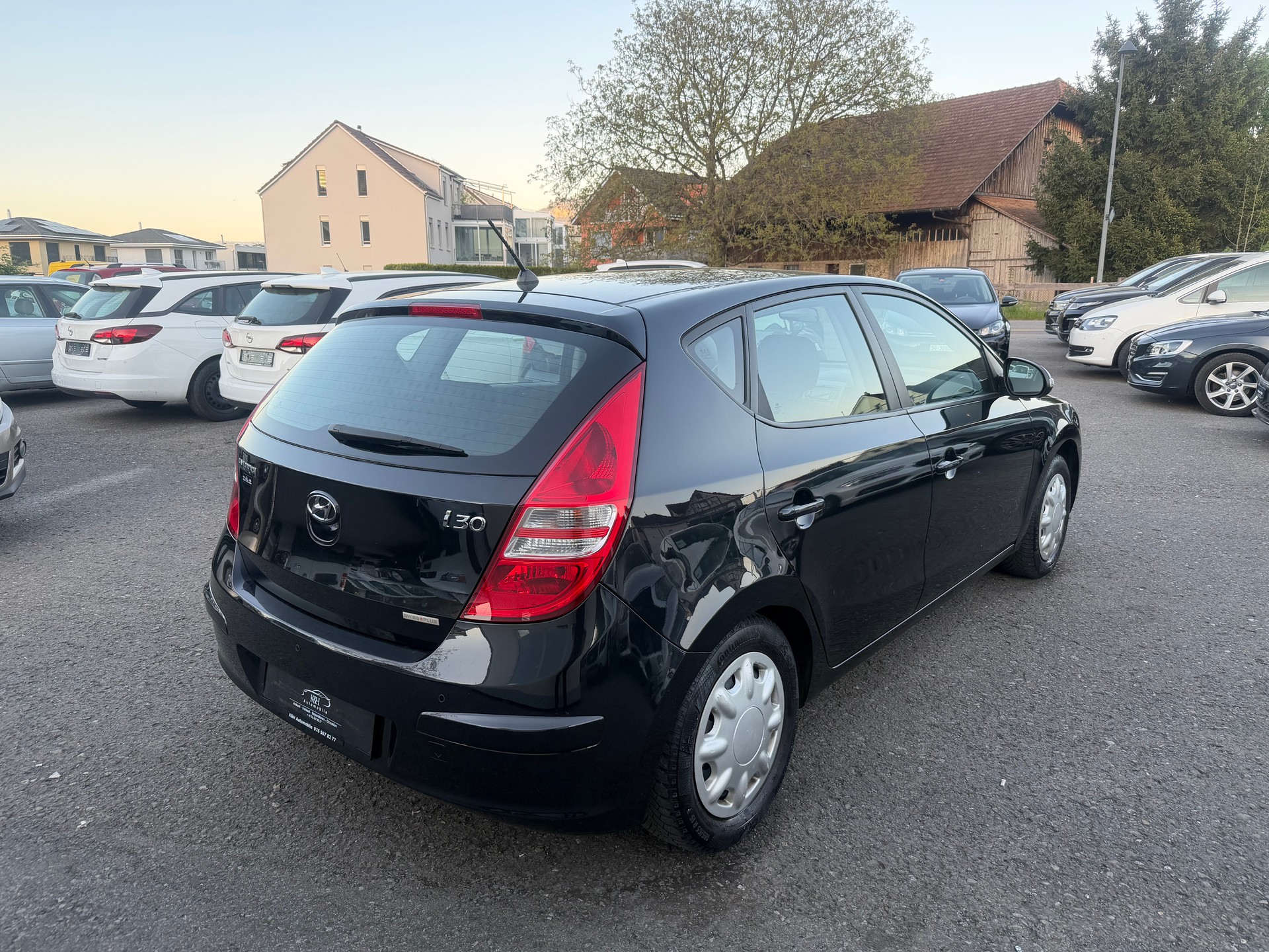 HYUNDAI i30 1.6 Swiss Plus Edition-image-3