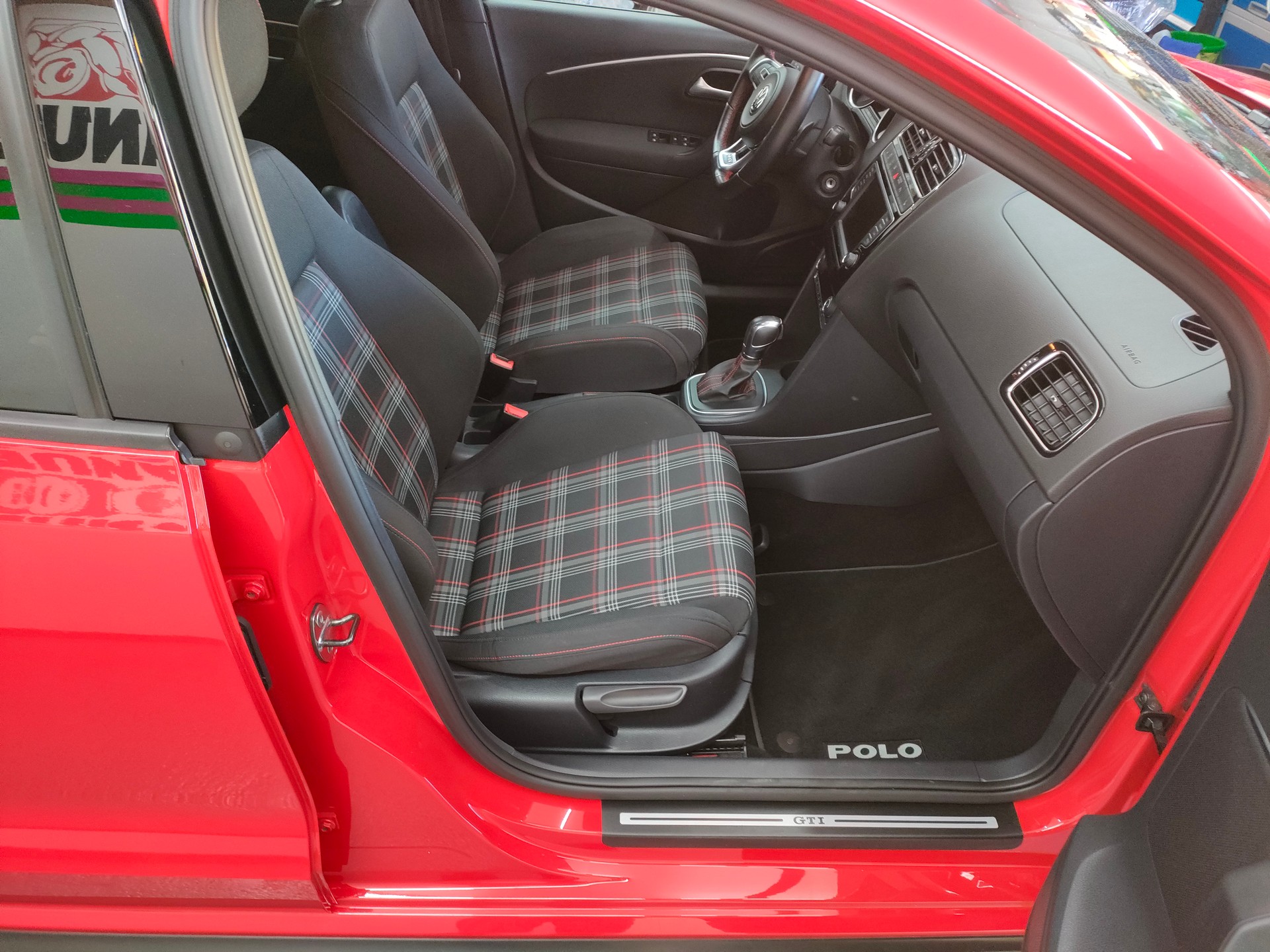 VW Polo 1.8 TSI GTI DSG-image-10