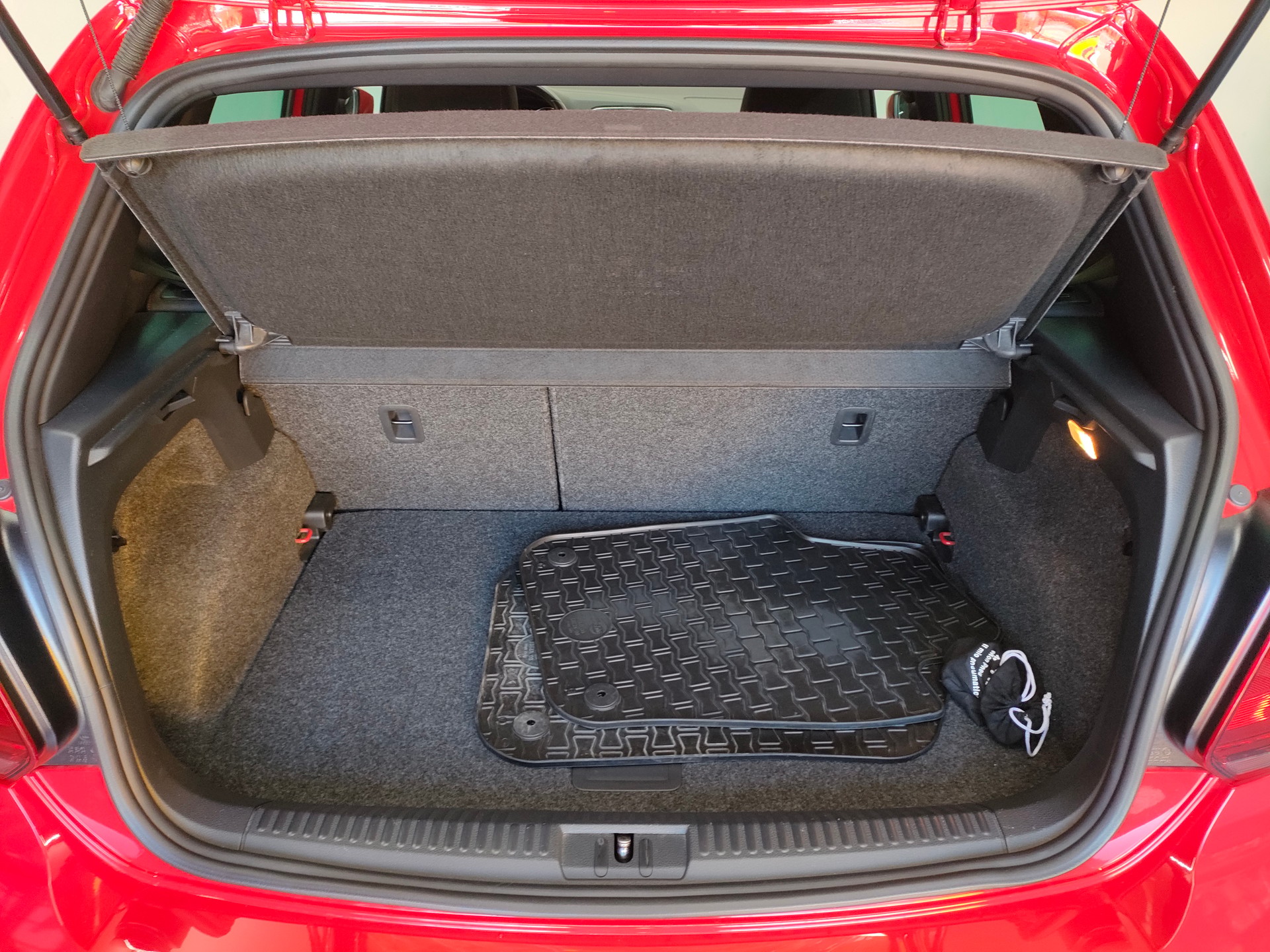 VW Polo 1.8 TSI GTI DSG-image-15