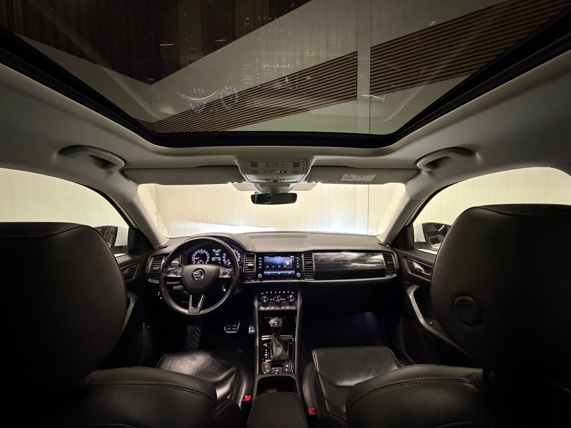 SKODA Kodiaq 2.0 TDI CR Ambition 4x4 DSG 7 Plätzer frisch ab MFK & Service-image-10