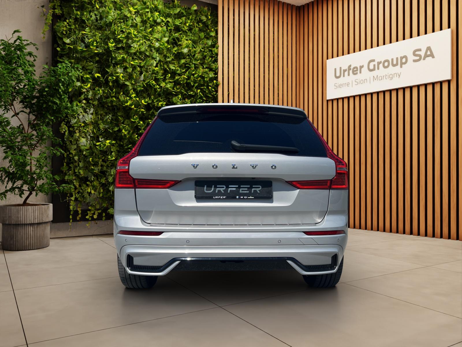 VOLVO XC60 T6 eAWD R-Design Geartronic (CH)-image-4