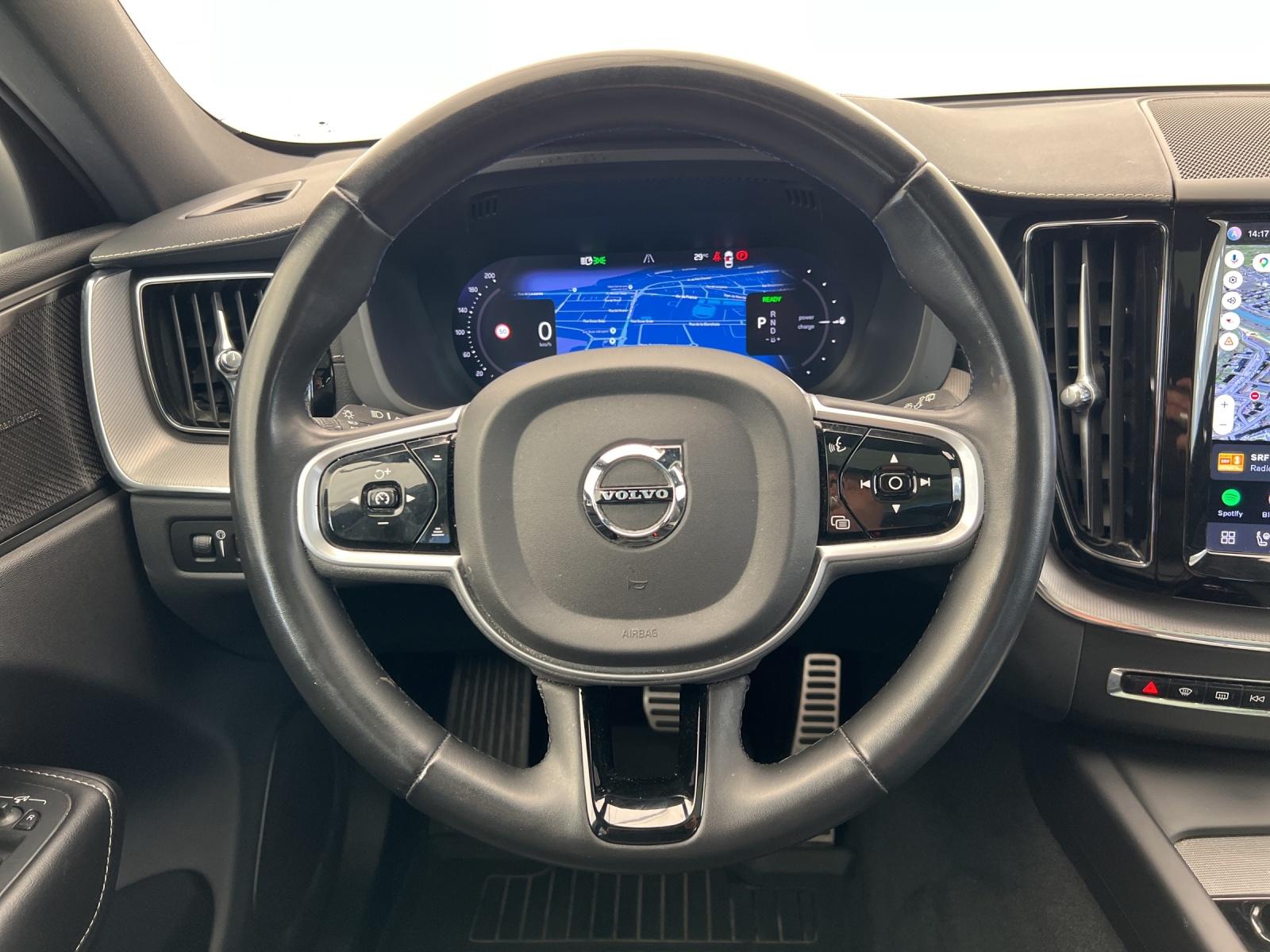 VOLVO XC60 T6 eAWD R-Design Geartronic (CH)-image-12
