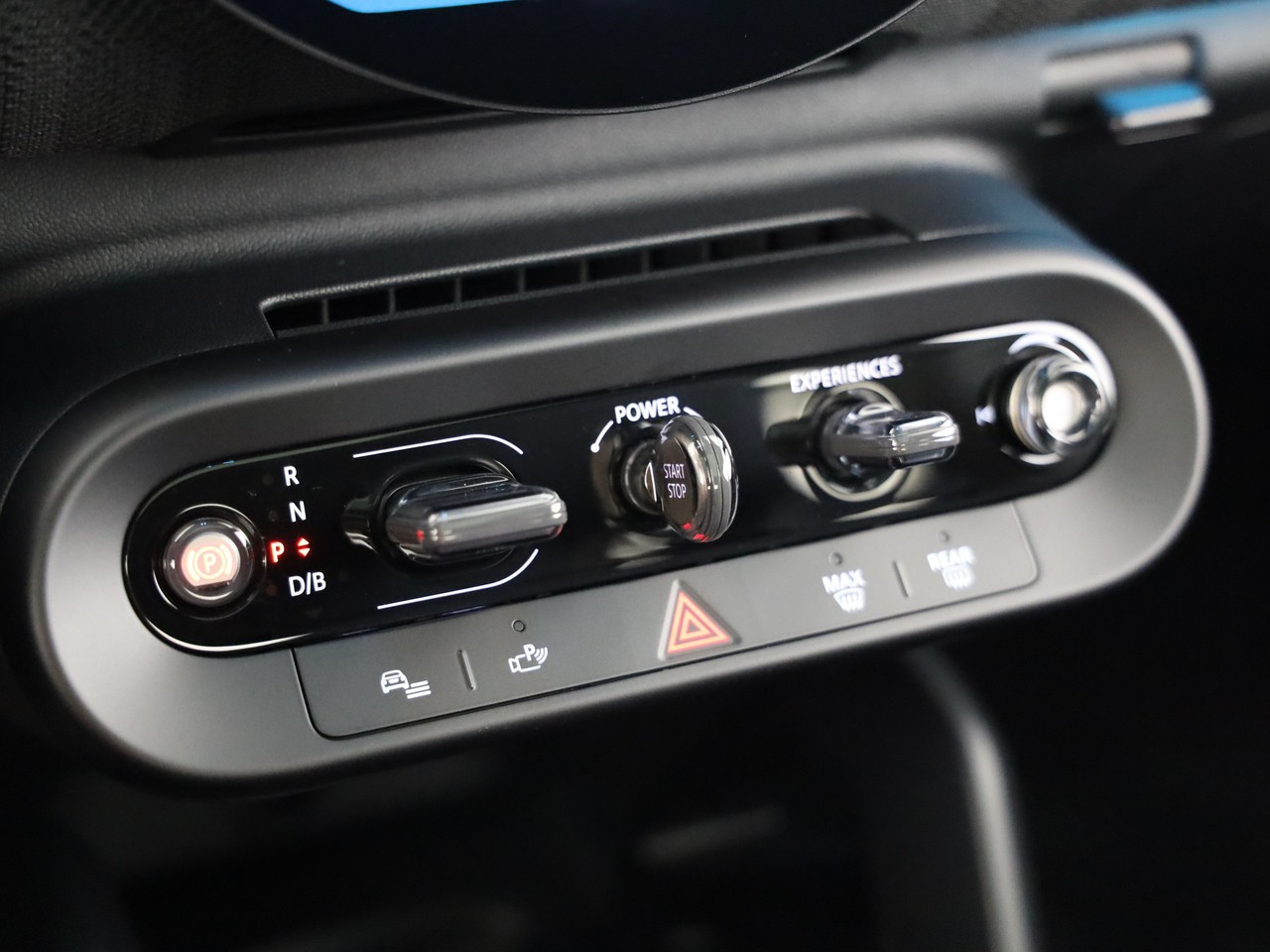 MINI Cooper SE-image-18