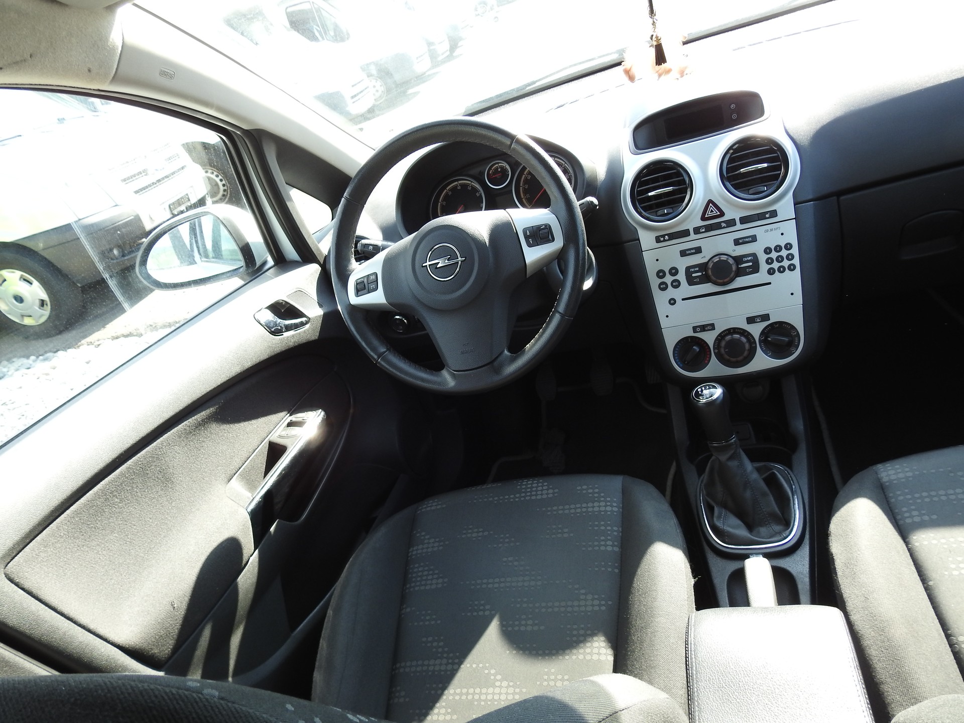 OPEL Corsa 1.2 TP Enjoy-image-18