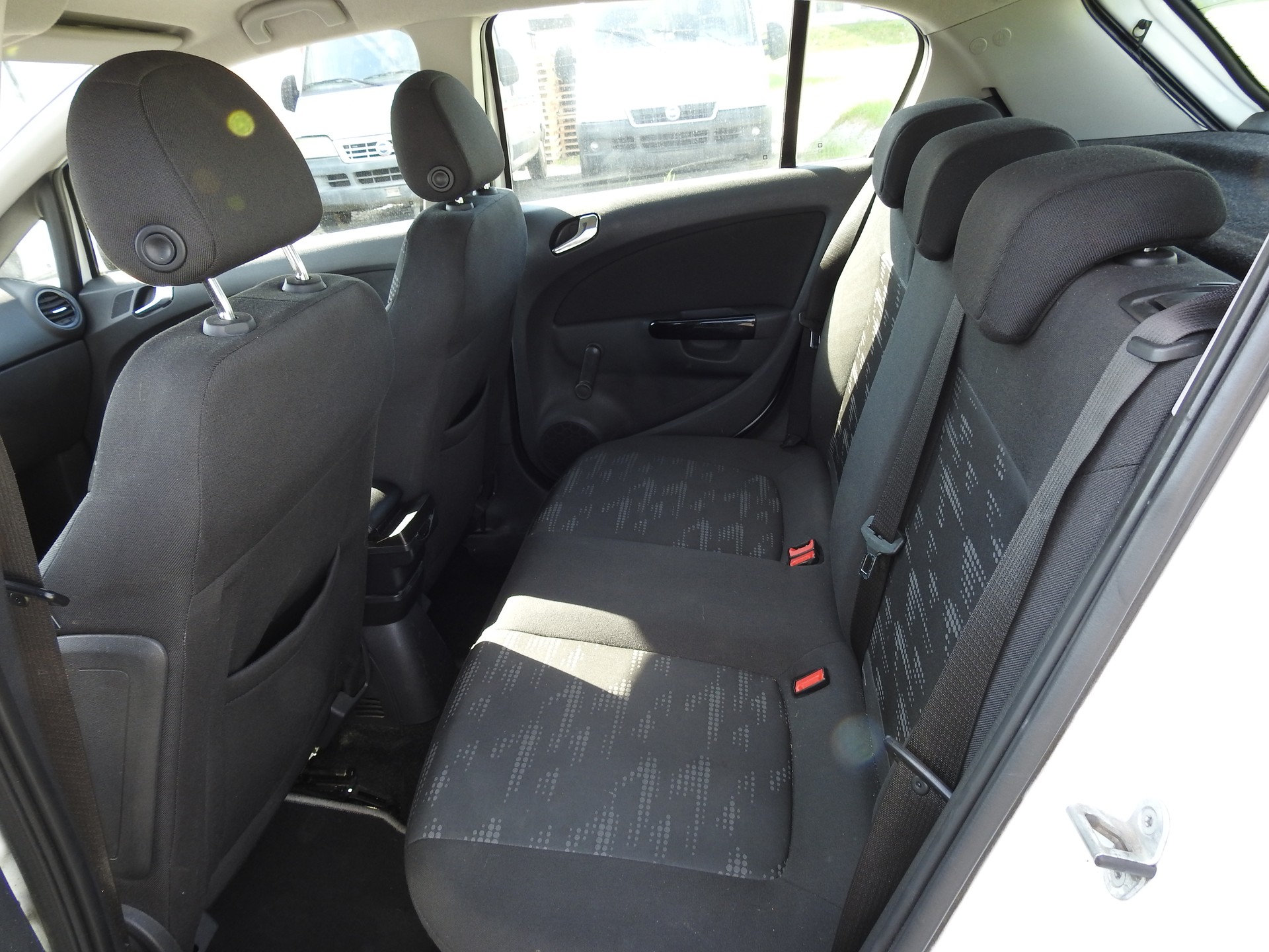 OPEL Corsa 1.2 TP Enjoy-image-13