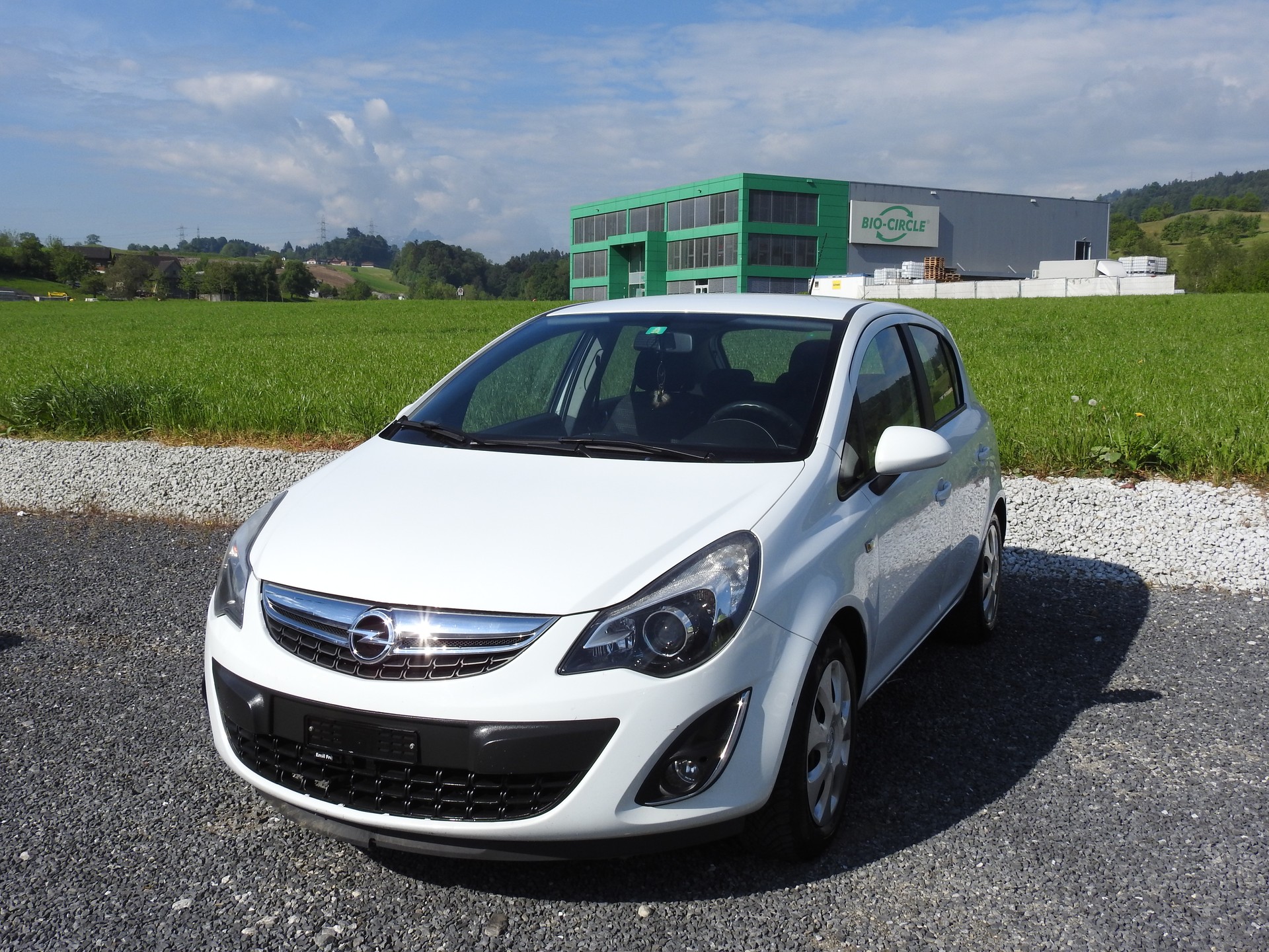 OPEL Corsa 1.2 TP Enjoy-image-0