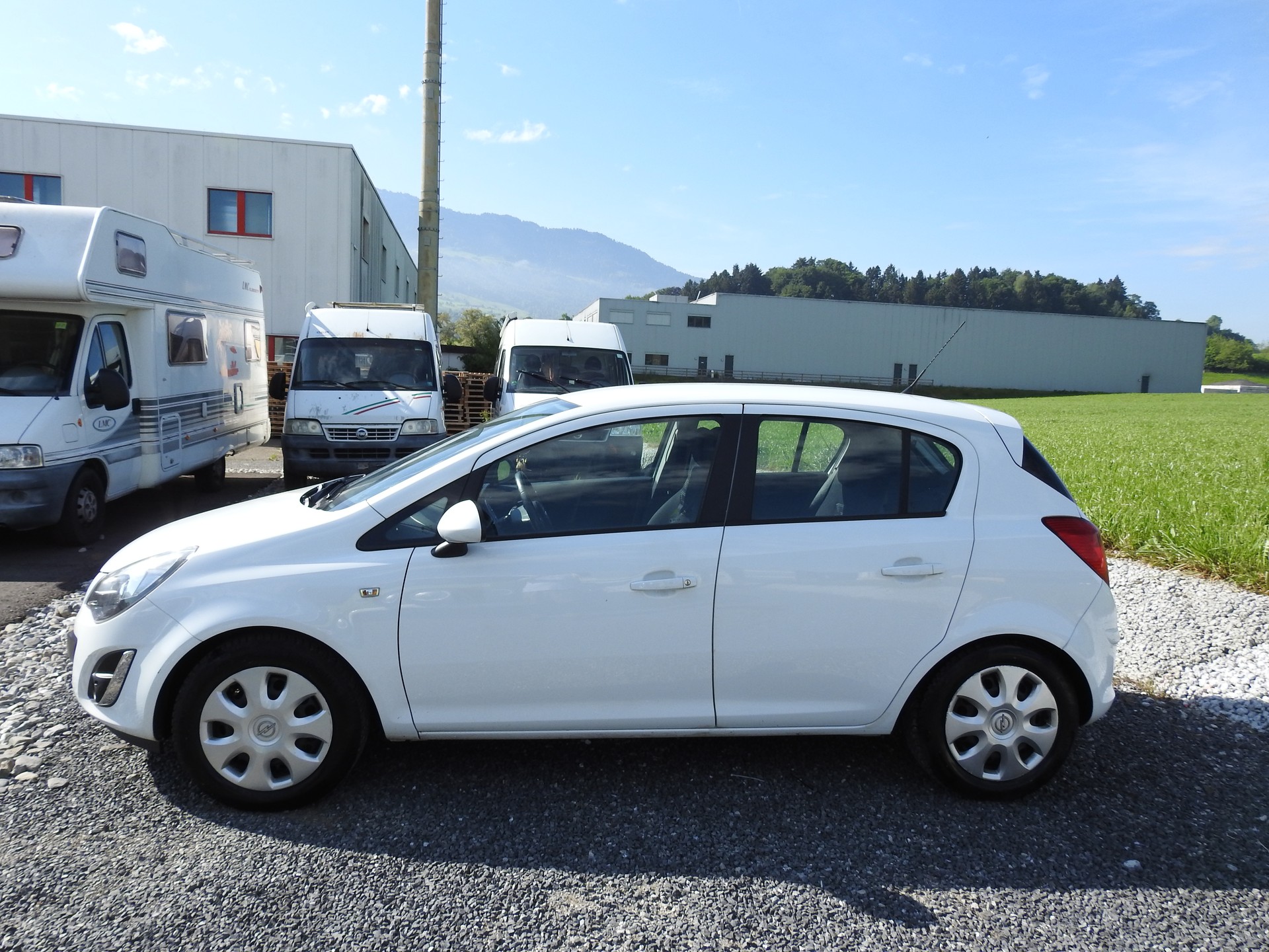 OPEL Corsa 1.2 TP Enjoy-image-2