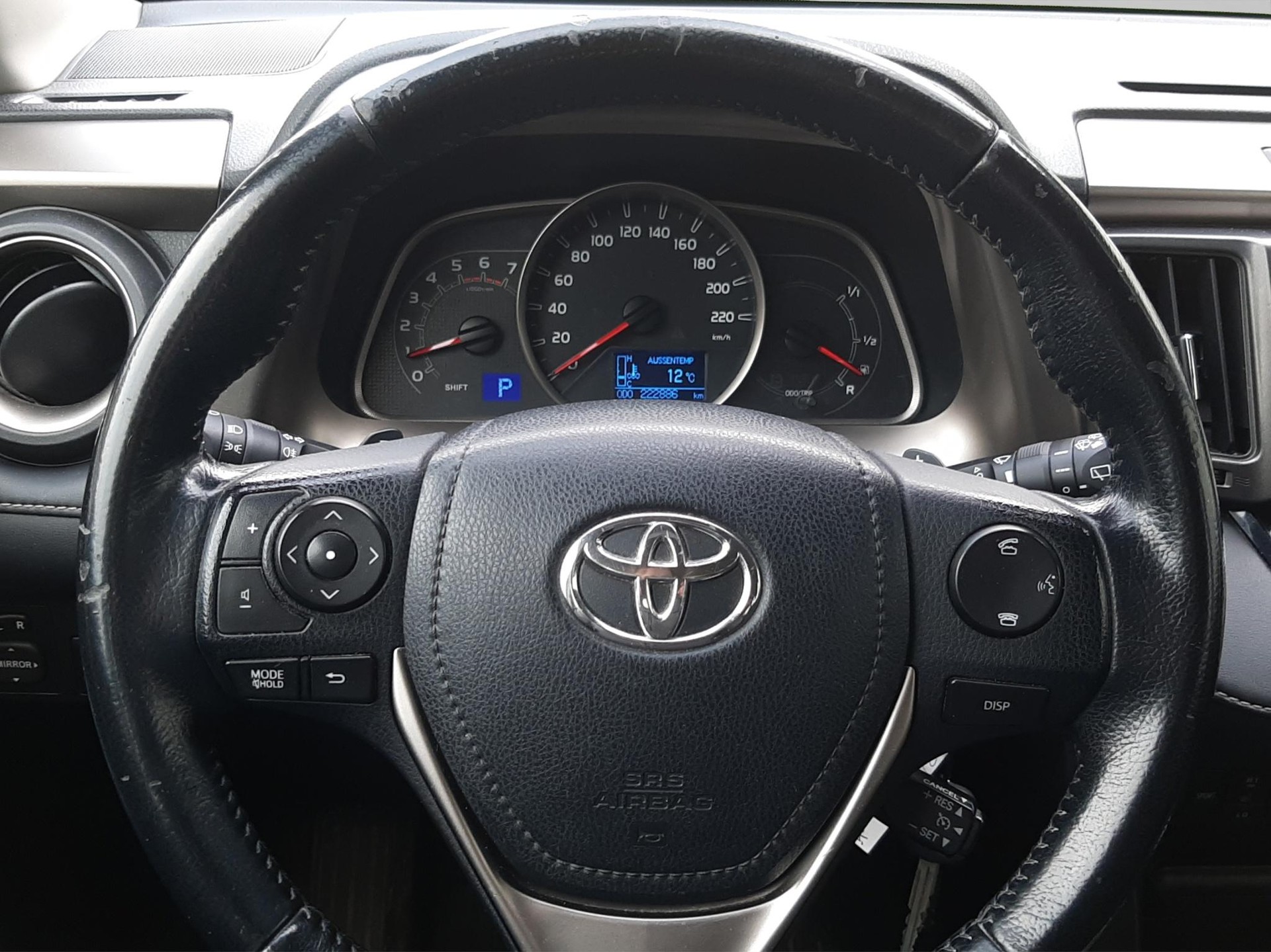 TOYOTA RAV4 2.2 D-CAT 150 Sol-image-10