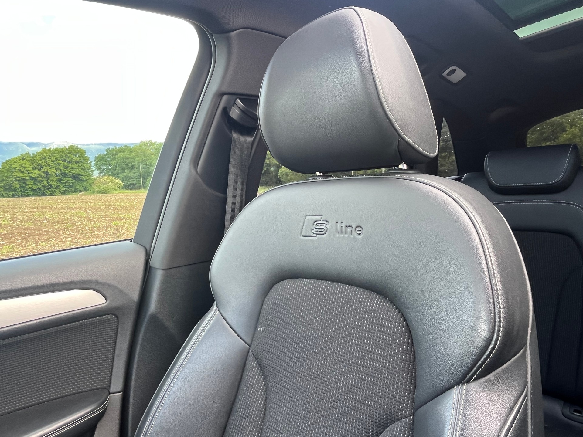 AUDI Q5 2.0 TFSI quattro S-Line-image-15