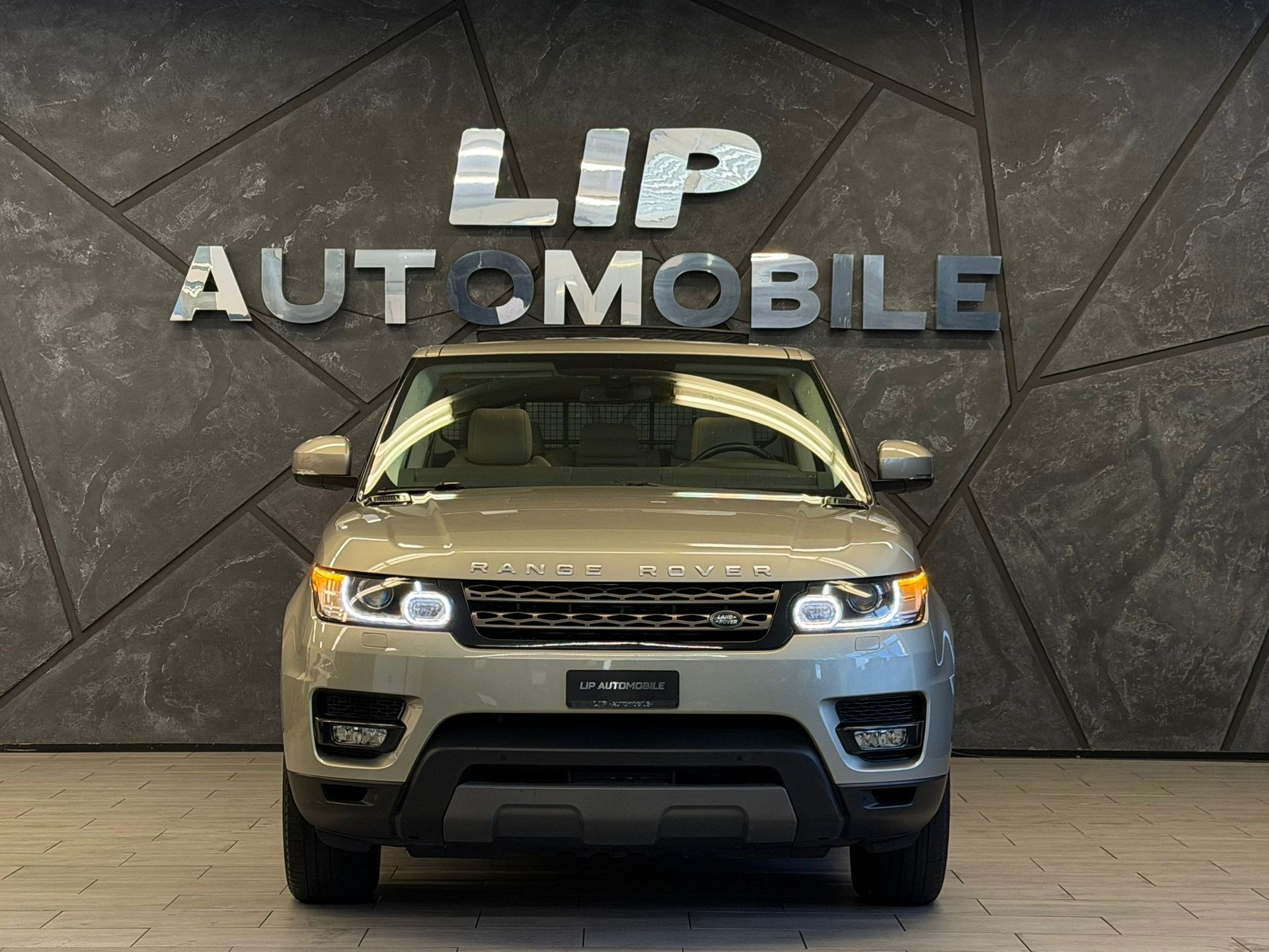LAND ROVER Range Rover Sport 3.0 TDV6 SE Automatic-image-1