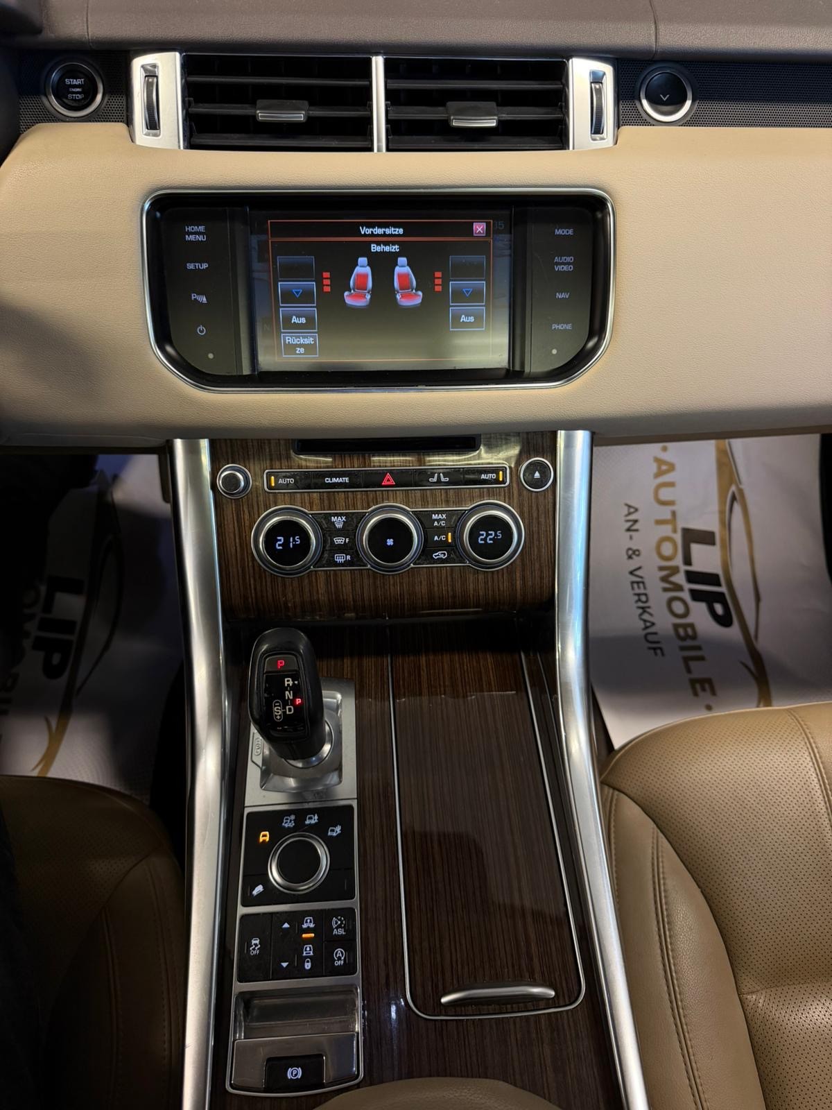 LAND ROVER Range Rover Sport 3.0 TDV6 SE Automatic-image-11
