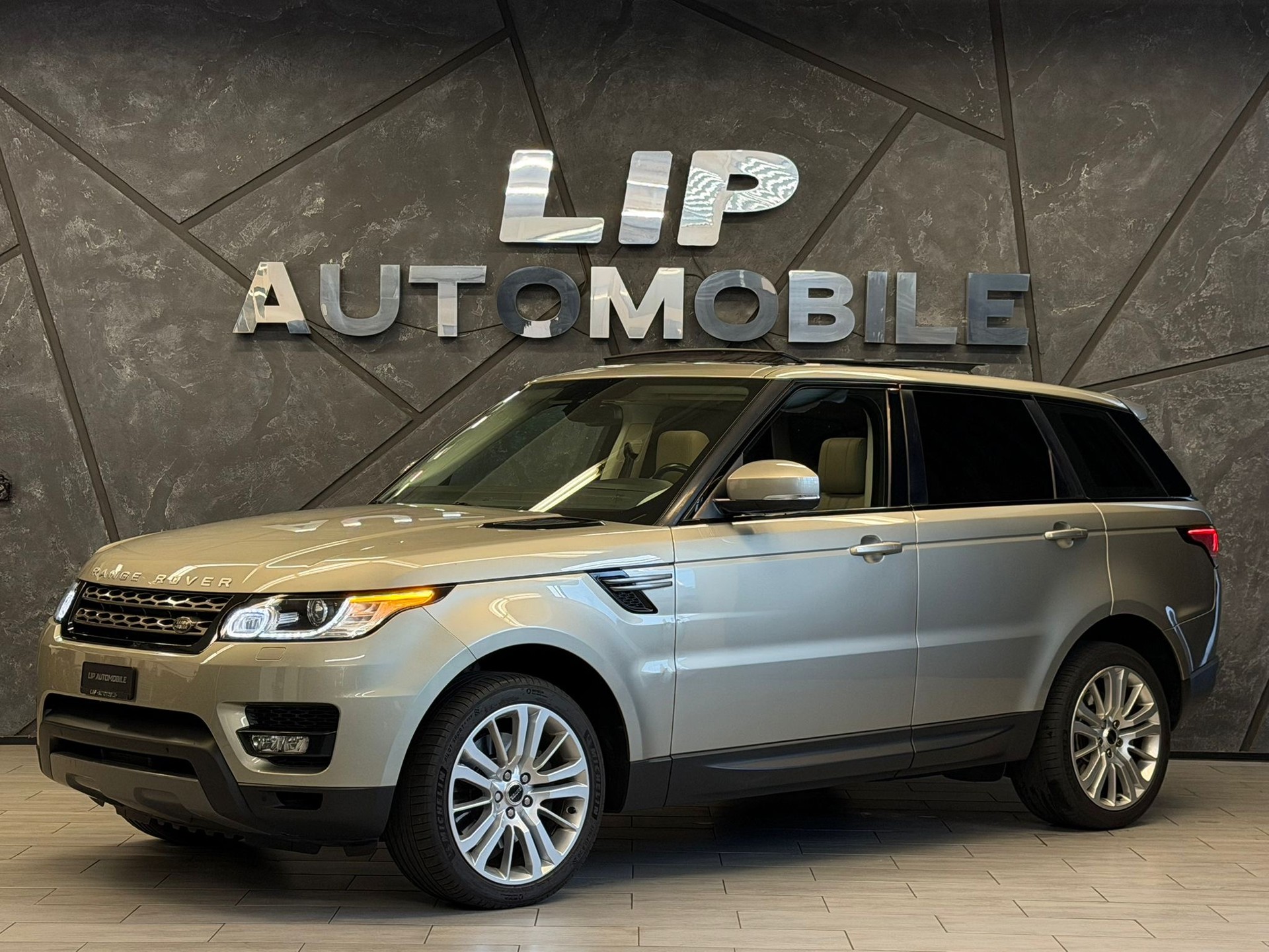 LAND ROVER Range Rover Sport 3.0 TDV6 SE Automatic-image-0
