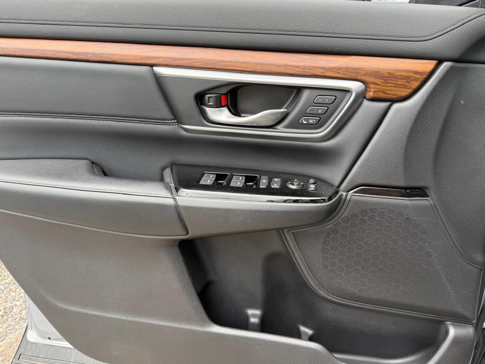 HONDA CR-V 2.0 i-MMD Executive 4WD-image-16