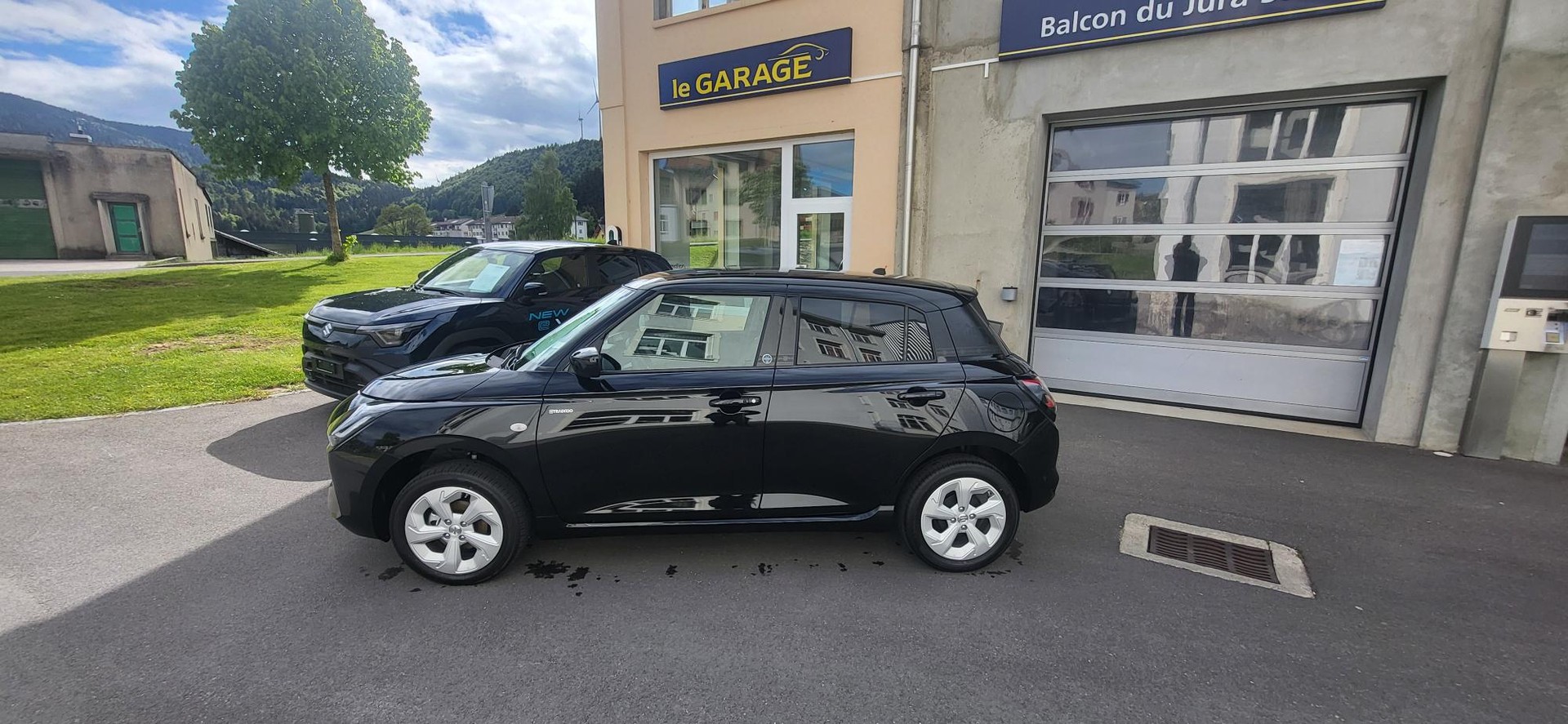 SUZUKI Swift 1.2 Tradizio Hybrid 4x4-image-1
