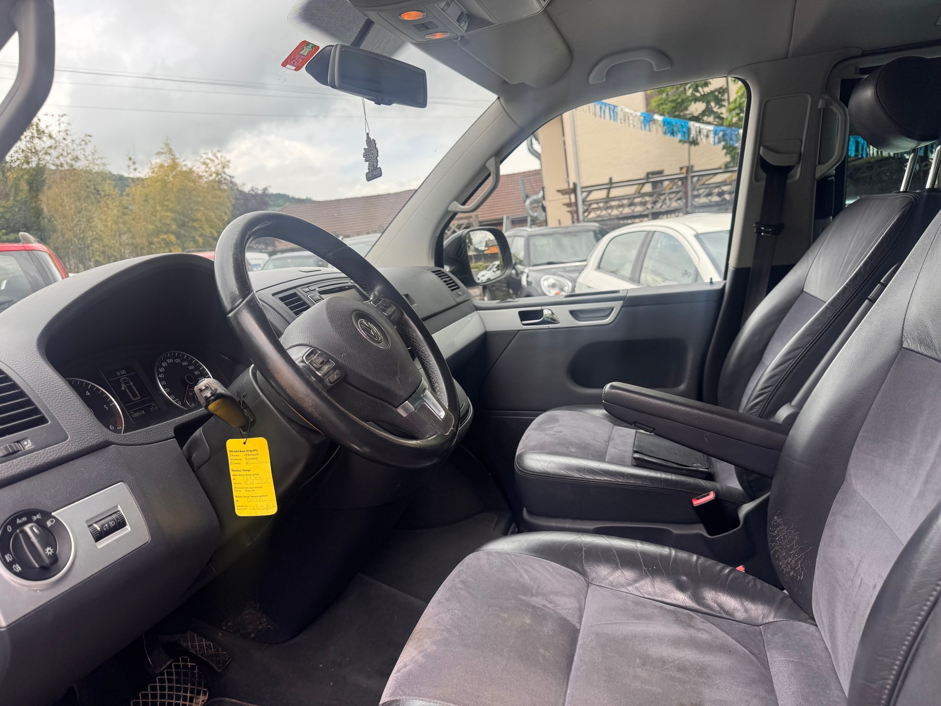 VW Multivan TDI 4M-image-8