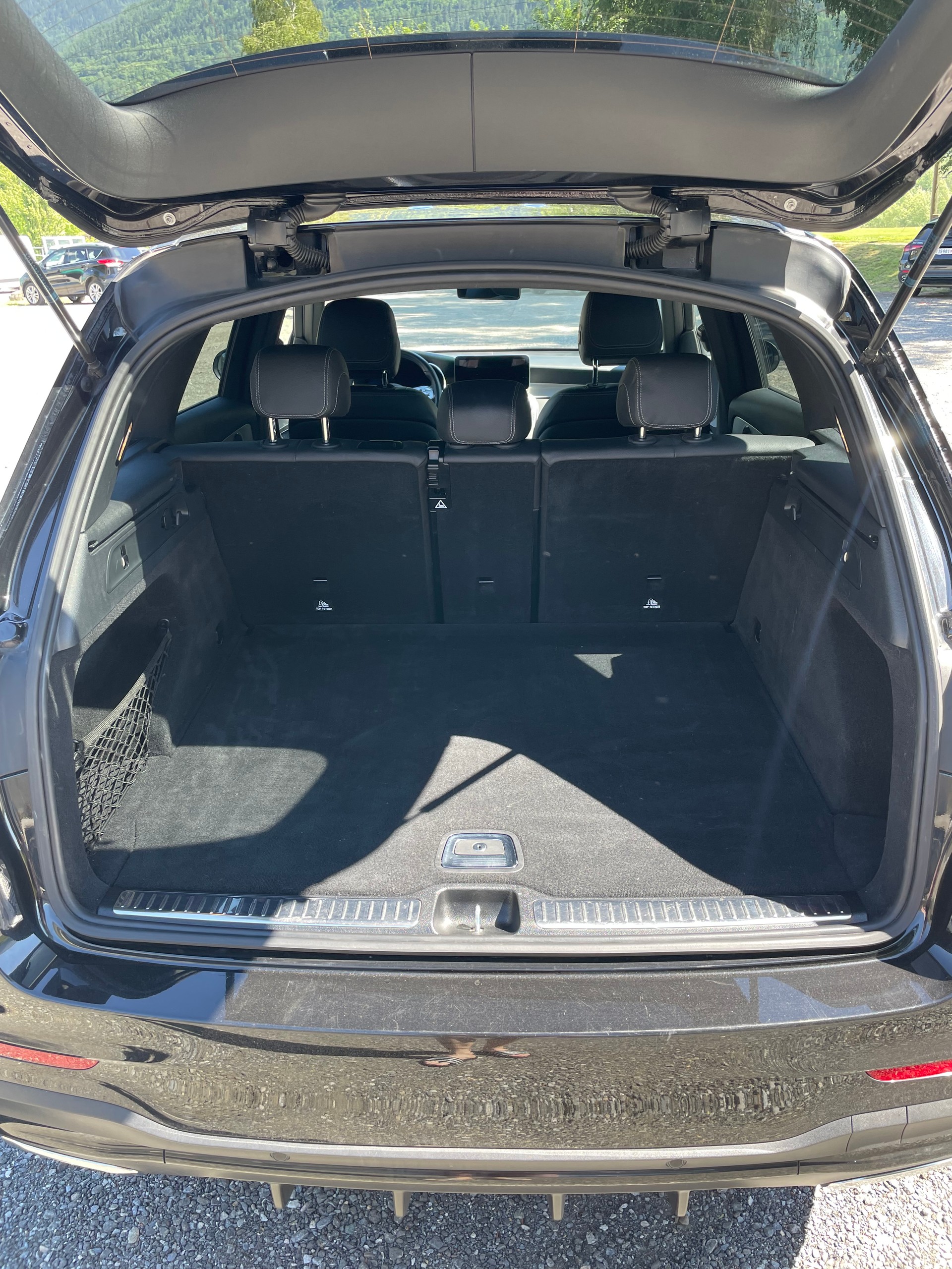 MERCEDES-BENZ GLC 220 d AMG Line 4m-image-5