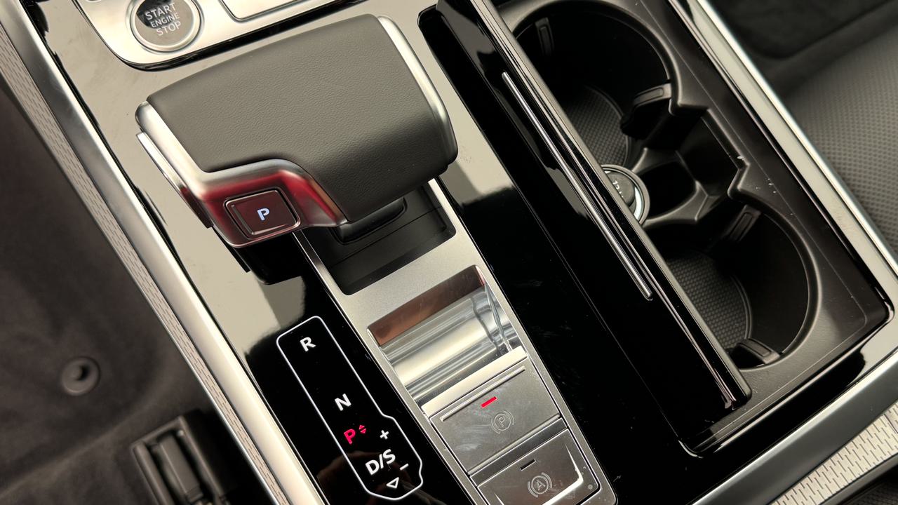 AUDI Q8 SUV TDI quattro 210 kW S line-image-10