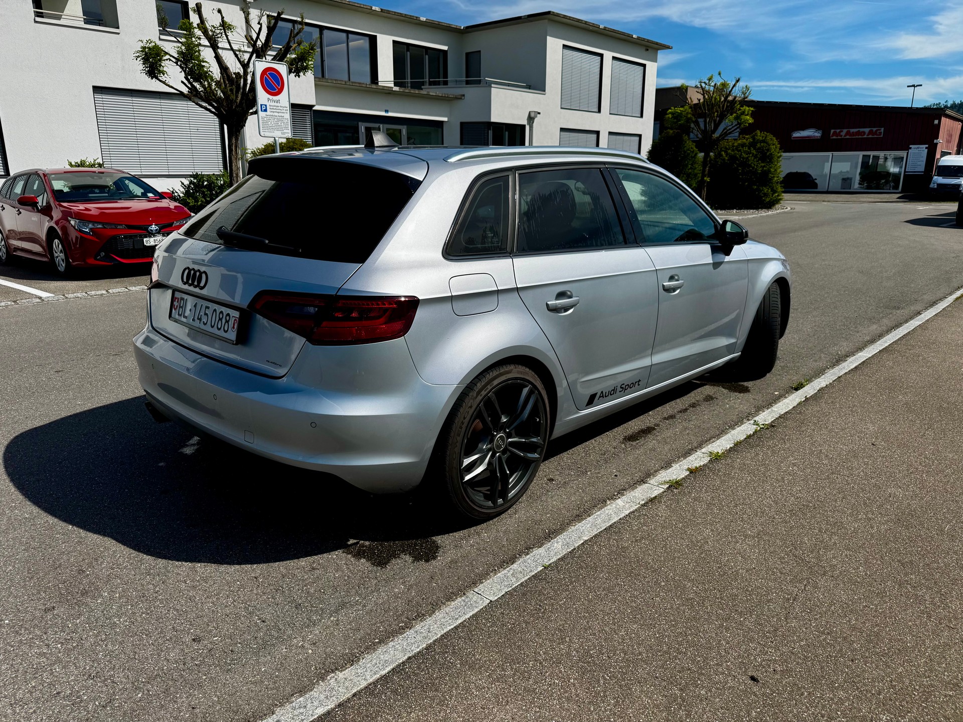 AUDI A3 Sportback 1.8 TFSI Quattro S-Line-image-5