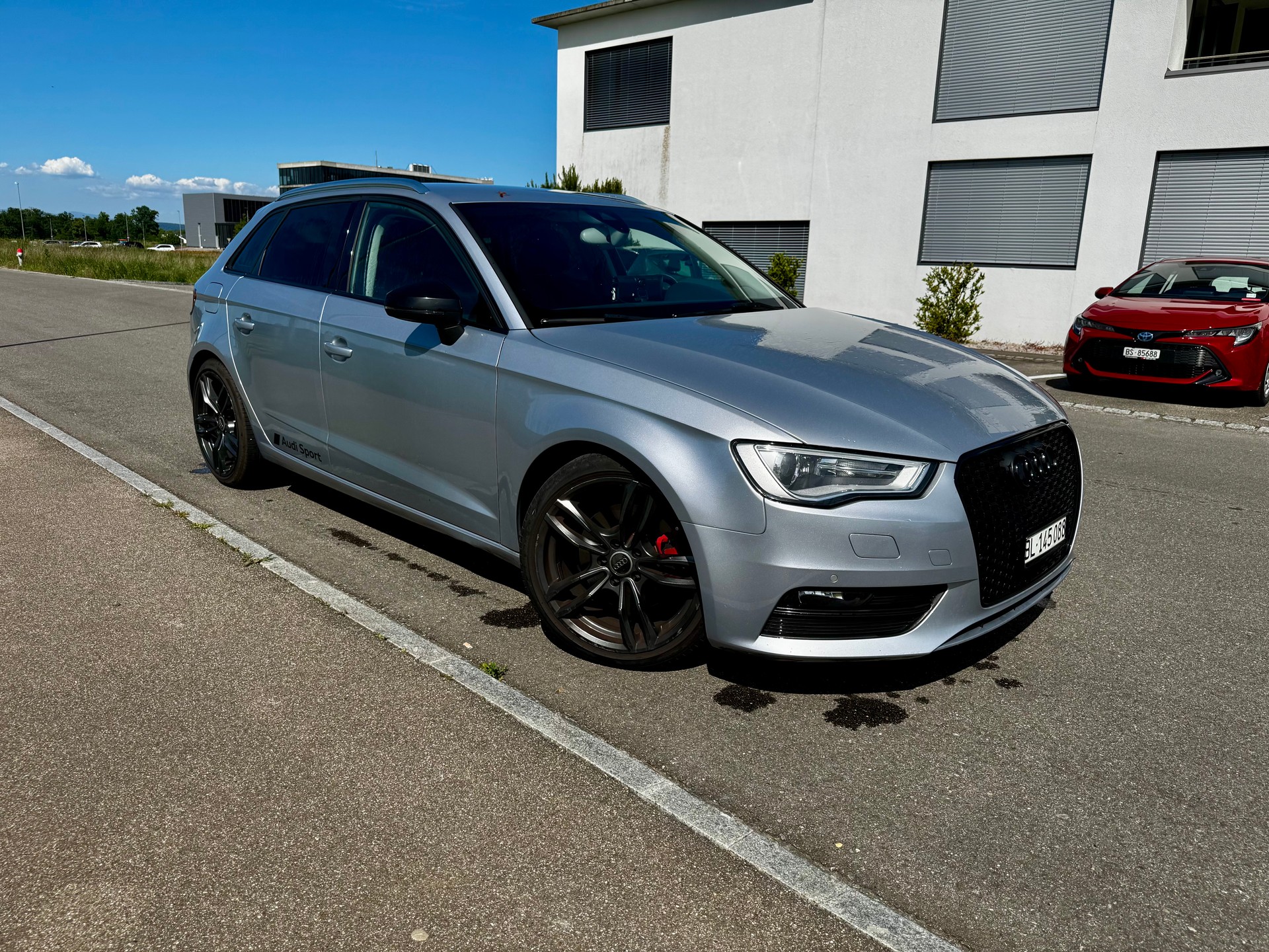AUDI A3 Sportback 1.8 TFSI Quattro S-Line-image-3