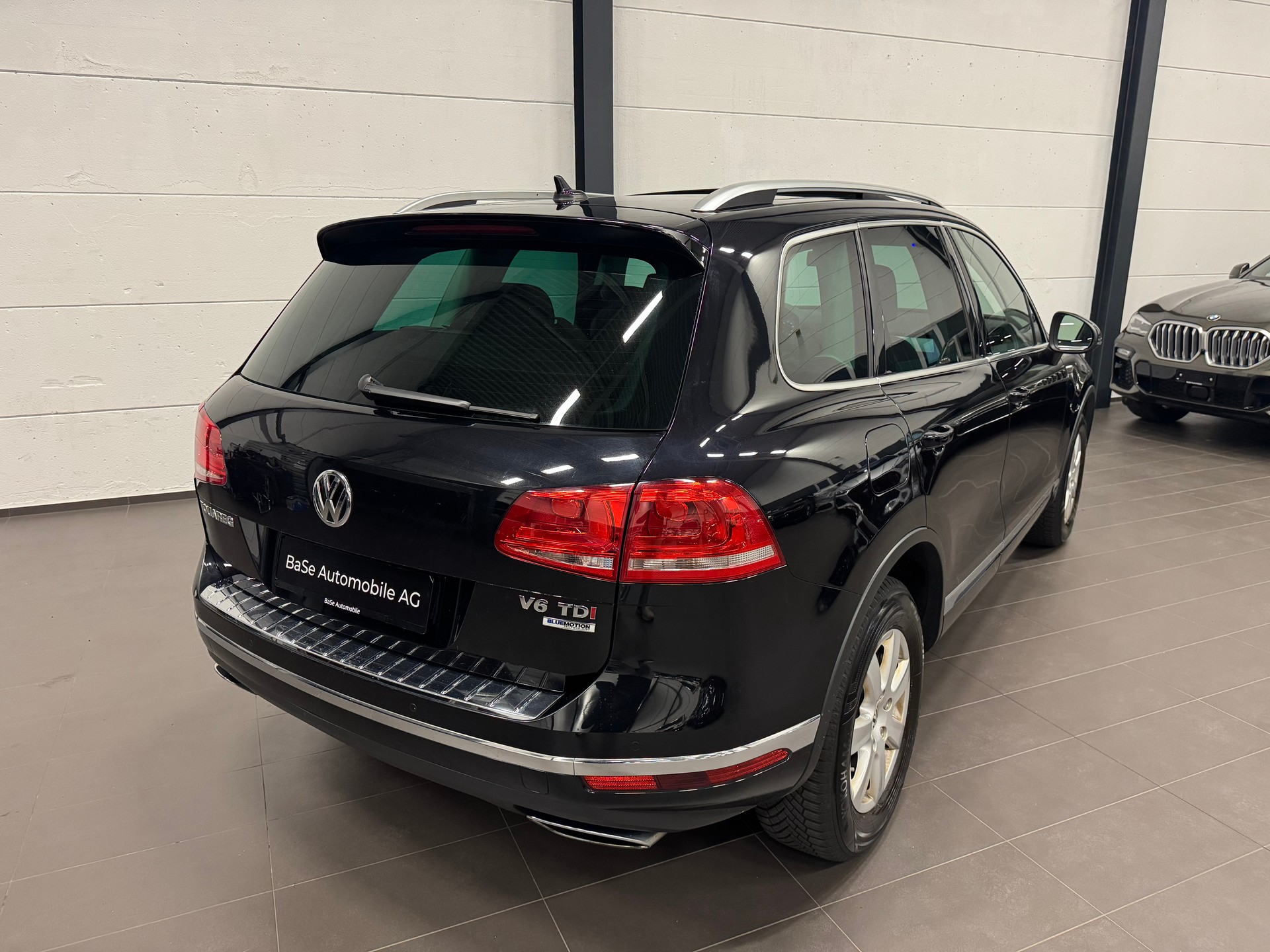VW Touareg 3.0 TDI BlueMotion Technology Tiptronic-image-11